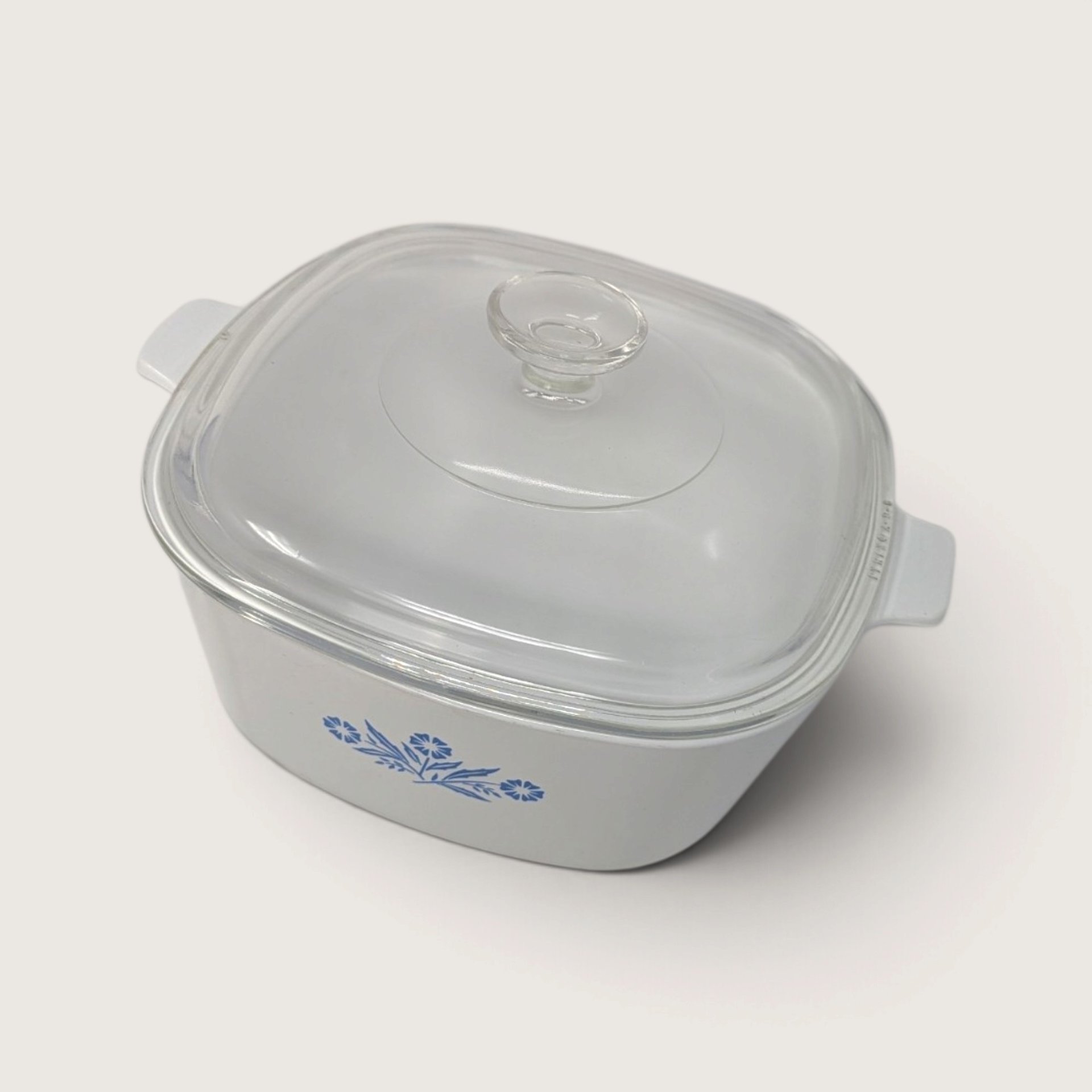 Vintage CorningWare 2.5 Quart Blue Cornflower Casserole Dish