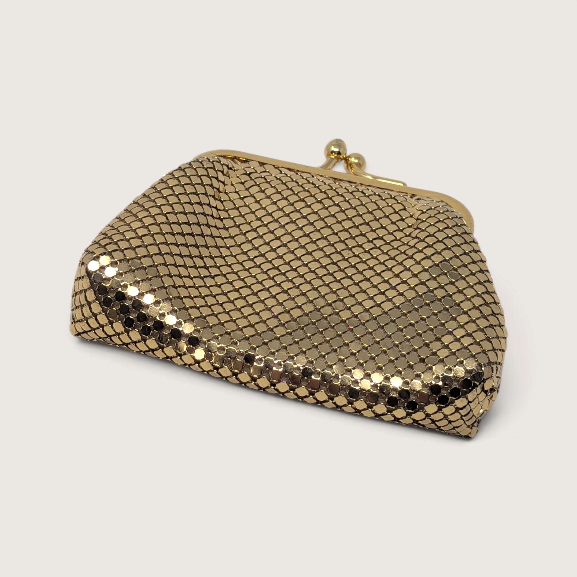 Vintage Whiting and Davis International Gold Metal Mesh Kiss Lock Coin Purse Wallet