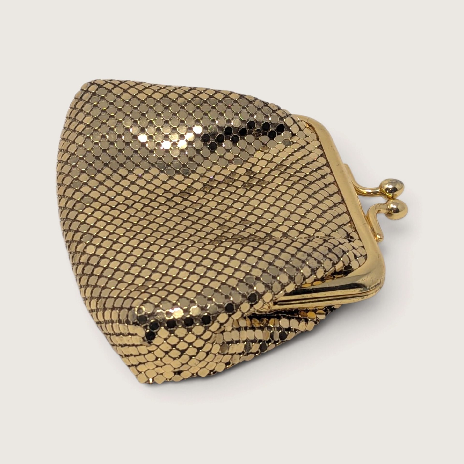 Vintage Whiting and Davis International Gold Metal Mesh Kiss Lock Coin Purse Wallet
