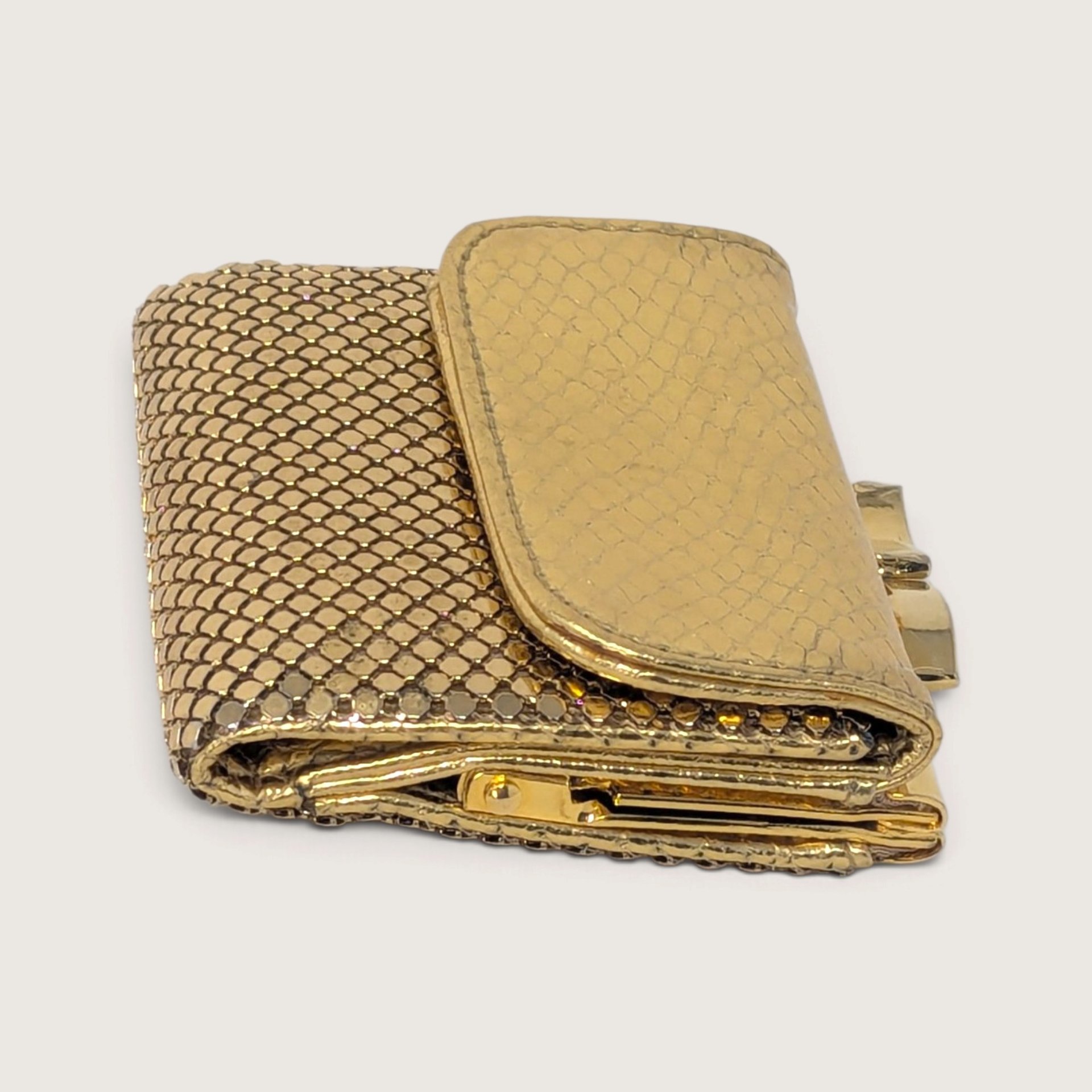 Vintage Whiting and Davis Gold Mesh Wallet Kiss Lock Coin Snap Billfold Purse