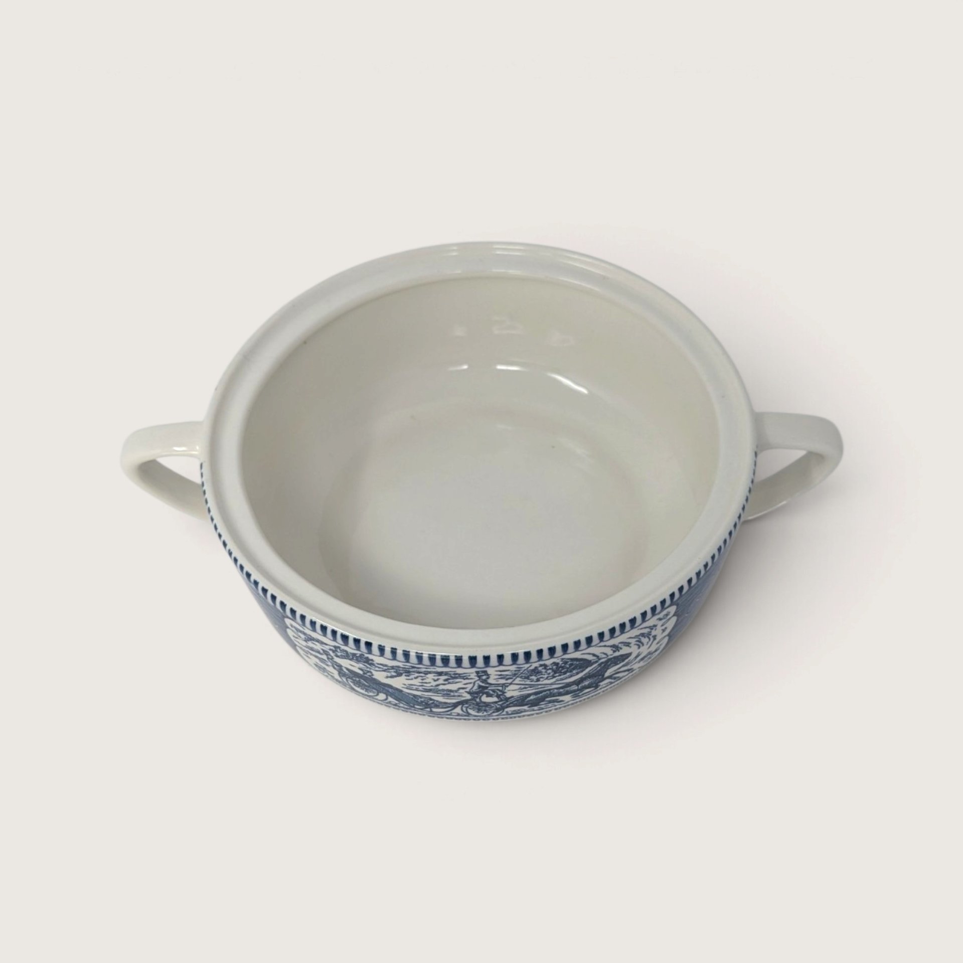Vintage Currier and Ives Round Covered Casserole Dish 1.25 Qt 