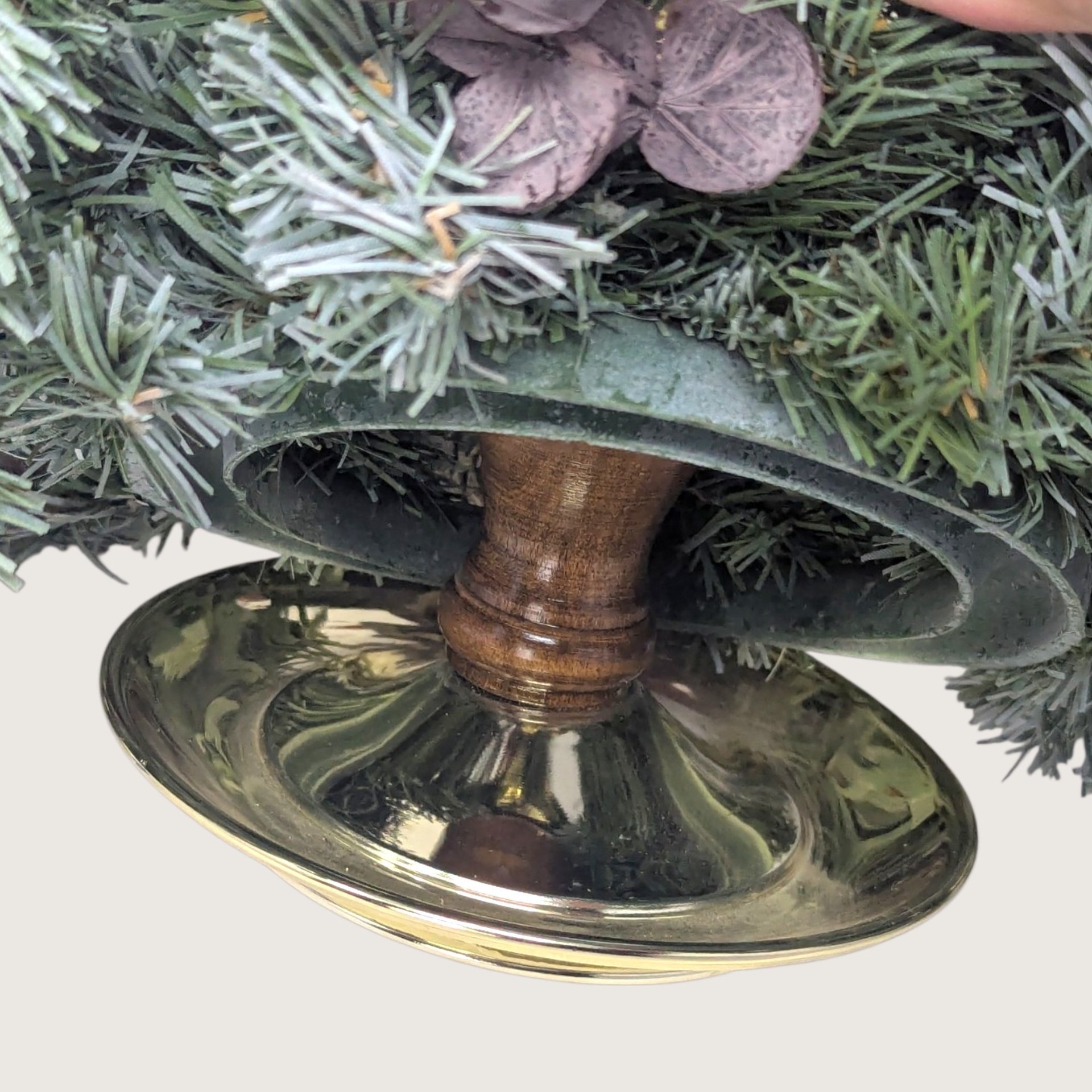 Vintage Home Interiors Christmas Taper Candle Holder Centerpiece