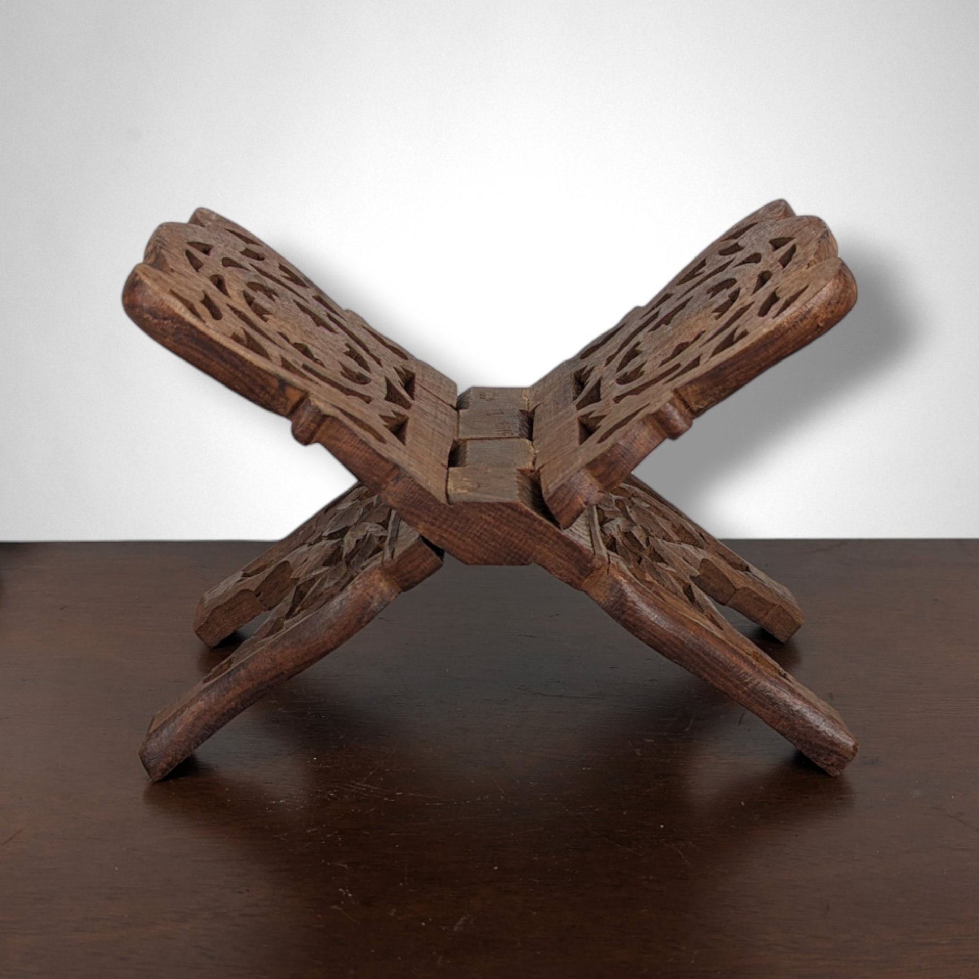 Hand Carved Wooden Folding Book Stand: Exquisite Craftsmanship from India