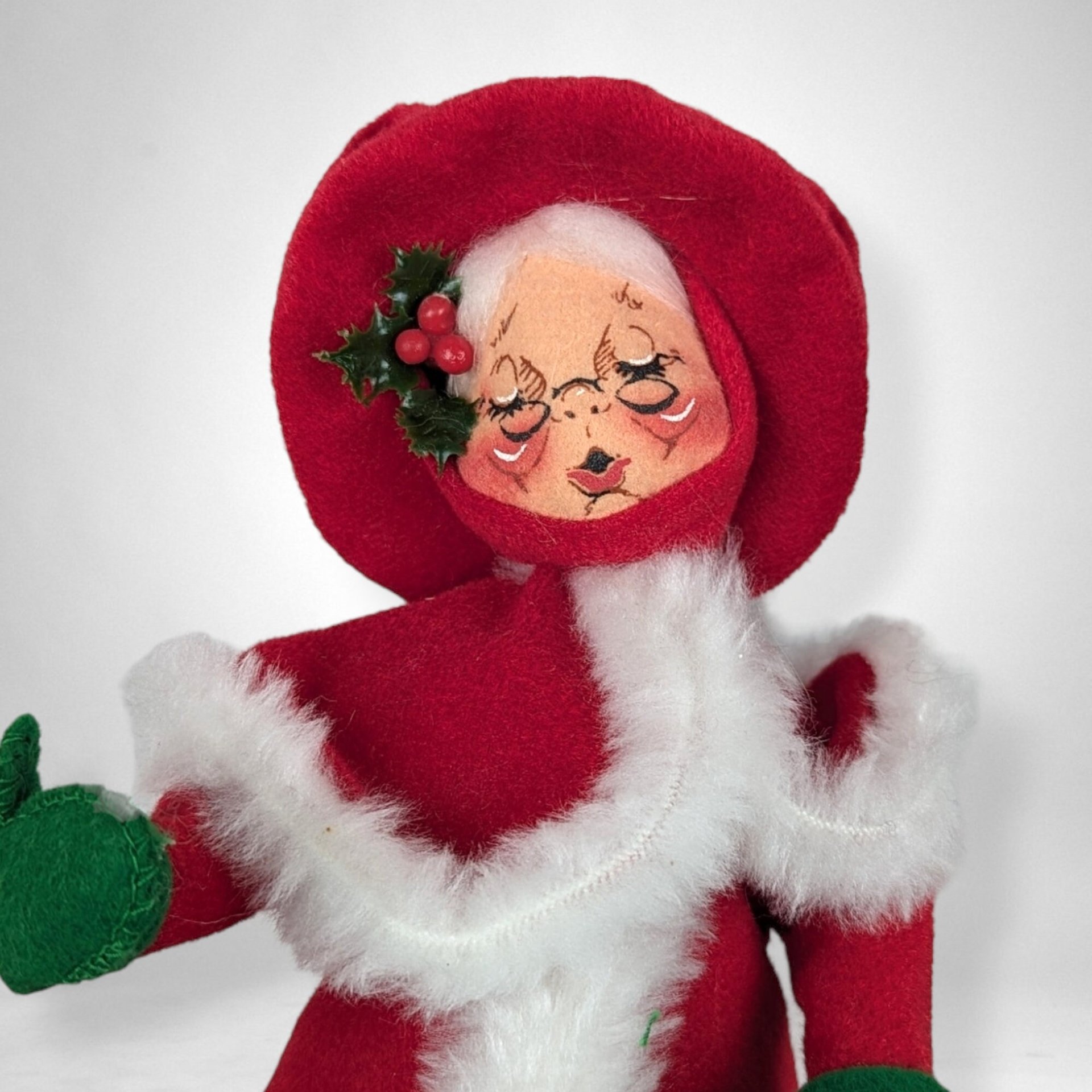 Vintage Annalee Mrs. Claus Doll, 1996, Christmas Decor, Holiday Gift, Collectible Doll