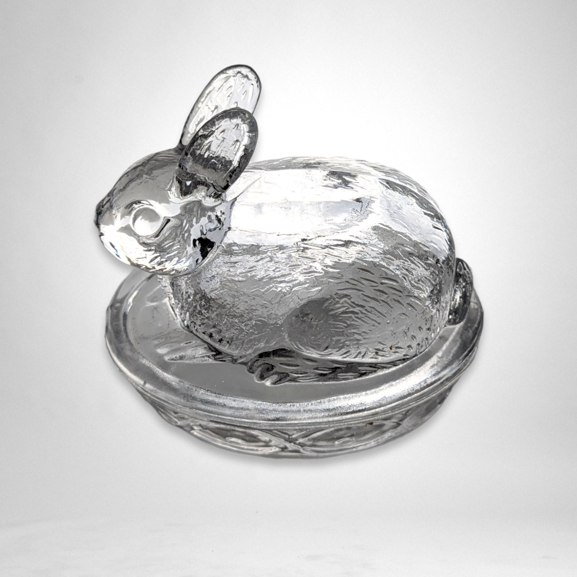 Vintage Galerie Clear Glass Bunny Trinket Box | 5" Tall | Bunny Figurine Lid | Candy Dish | Excellent Condition