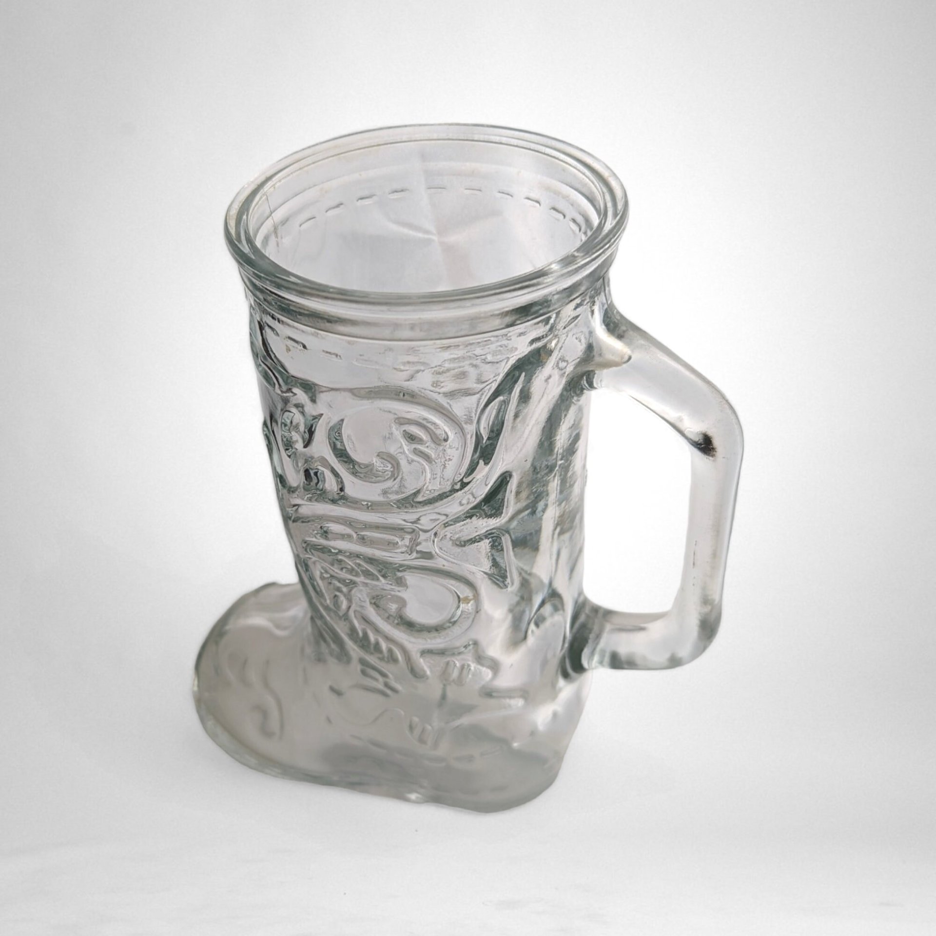 Vintage Glass Boot-Shaped Mug: A Nostalgic Sip of Yesteryears