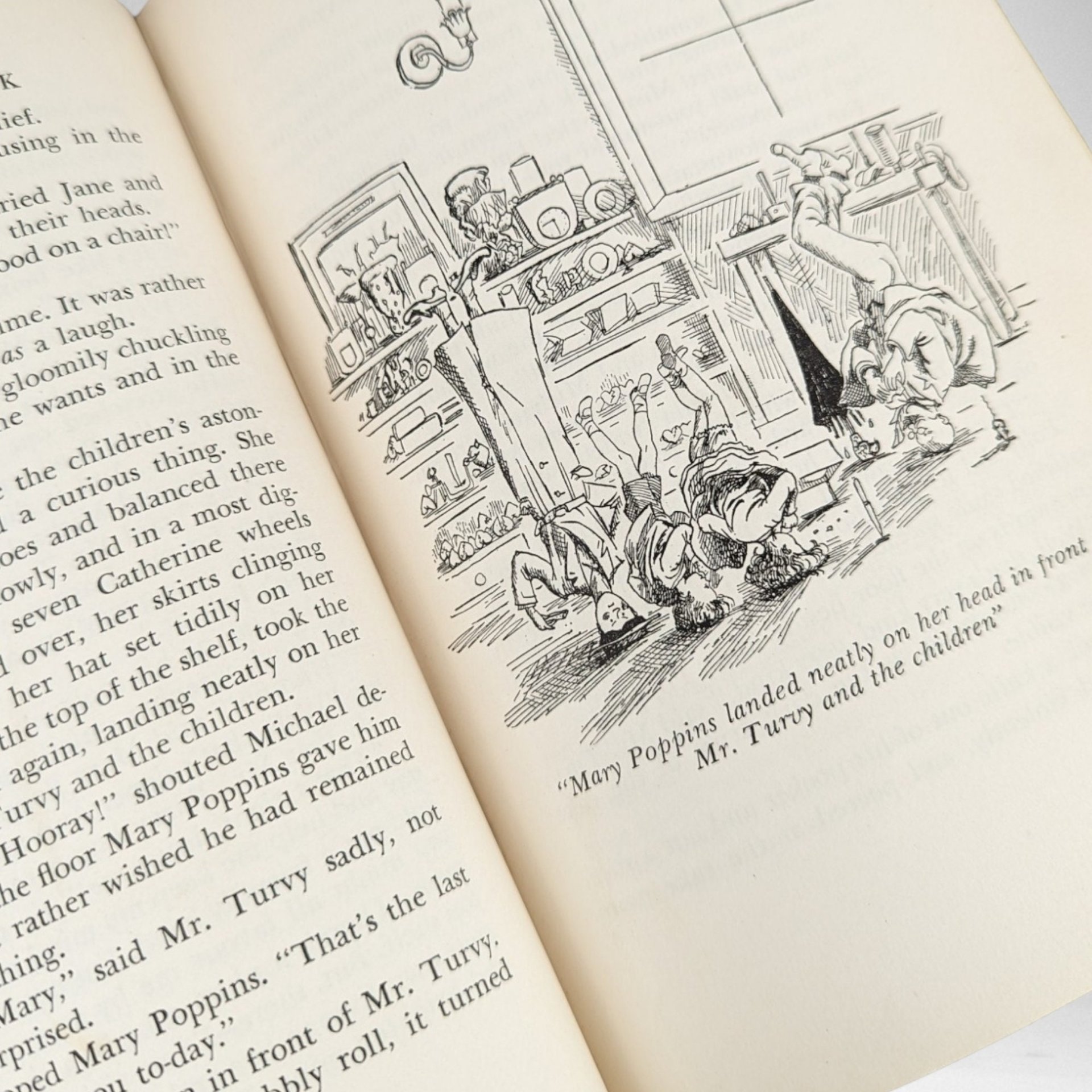 P.L. Travers "Mary Poppins Comes Back" | 1940 Hardcover | 5th Edition | Illustrated