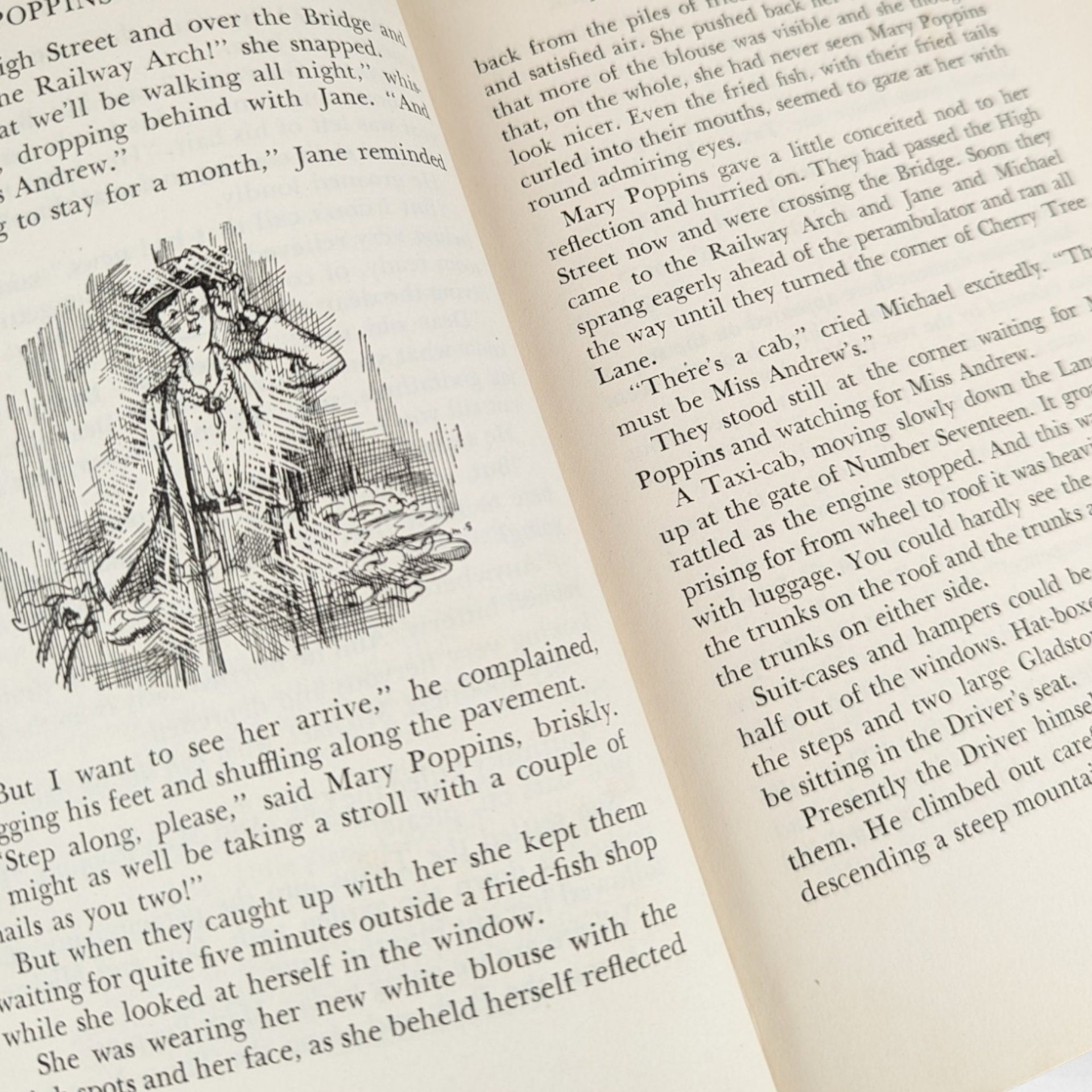 P.L. Travers "Mary Poppins Comes Back" | 1940 Hardcover | 5th Edition | Illustrated