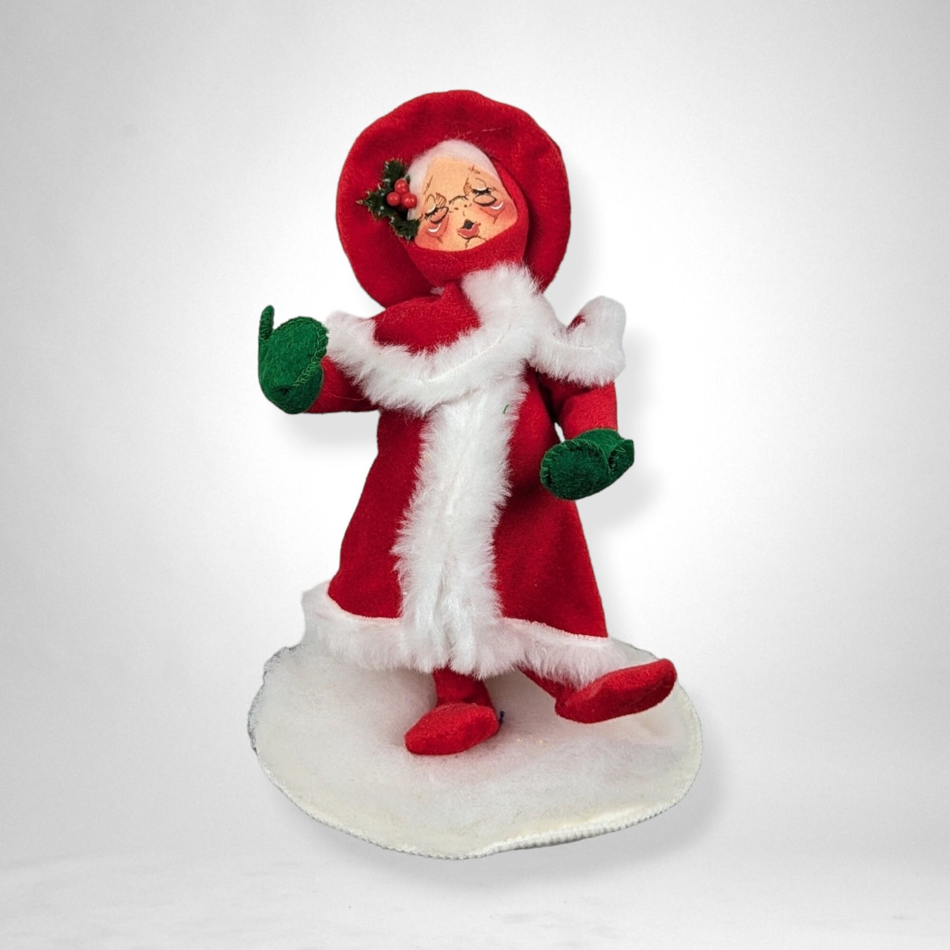 Vintage Annalee Mrs. Claus Doll, 1996, Christmas Decor, Holiday Gift, Collectible Doll