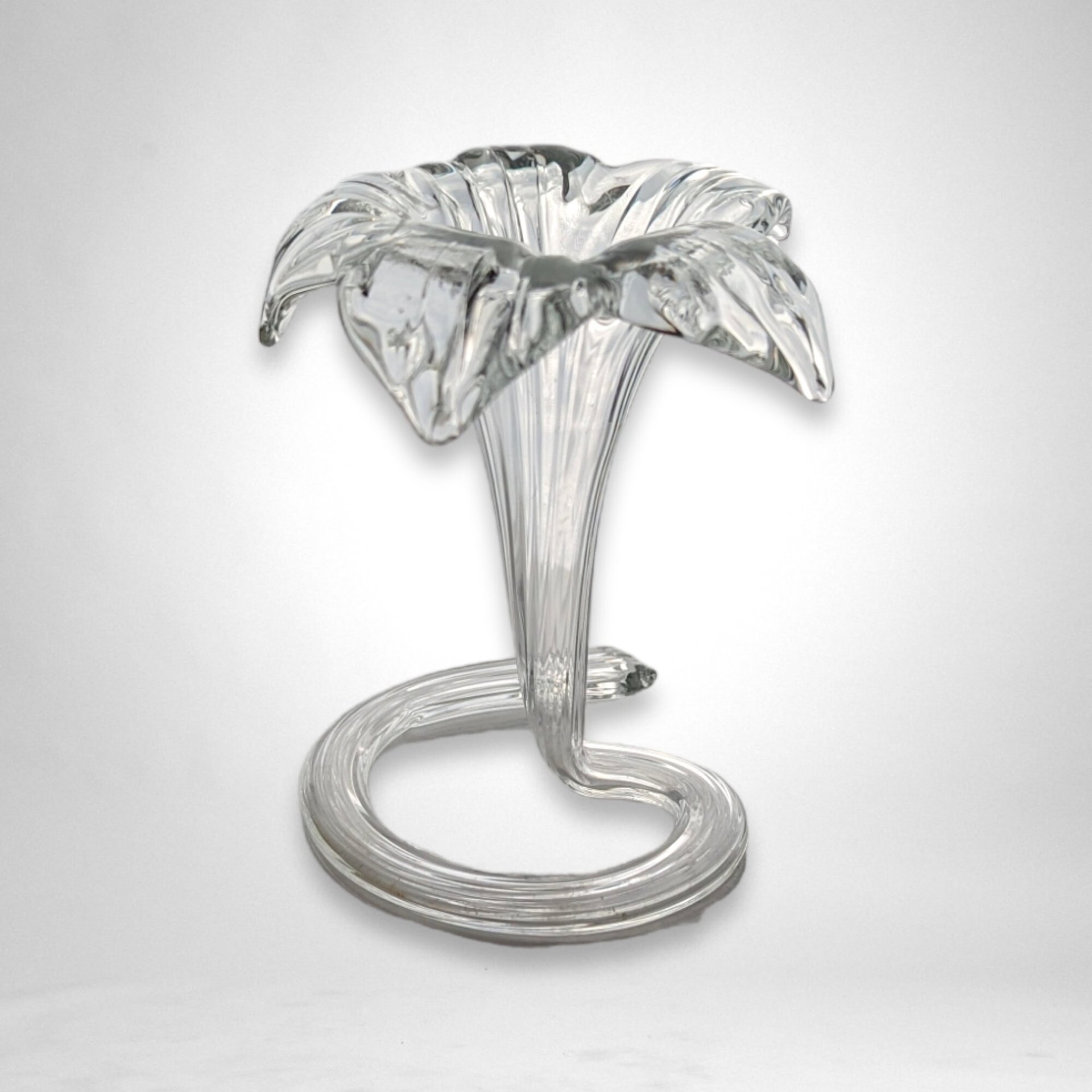 Vintage Handblown Clear Glass Flower Bud Vase - Timeless Elegance for Your Blooms