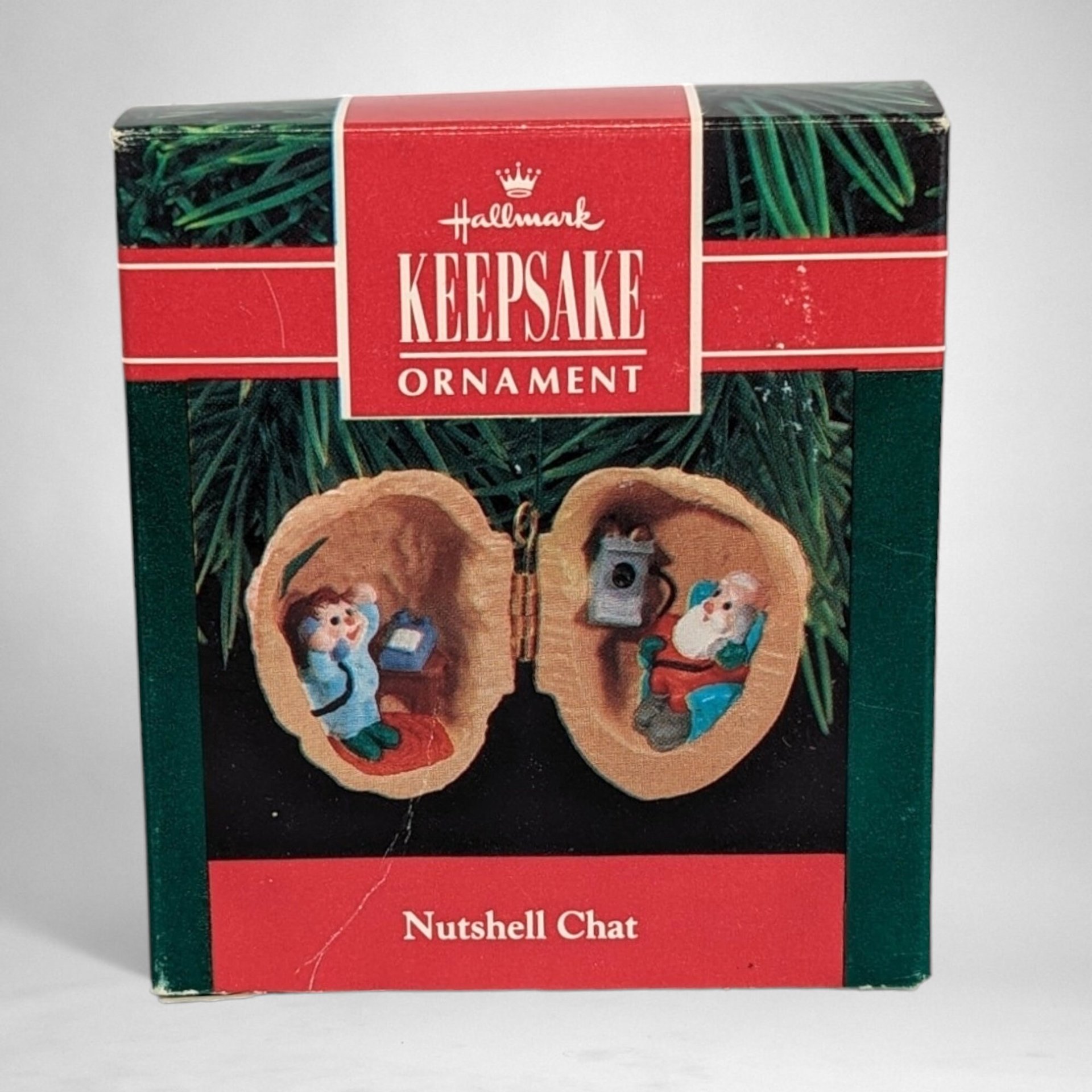 1990 Hallmark Keepsake Nutshell Chat Ornament: Miniature Holiday Magic