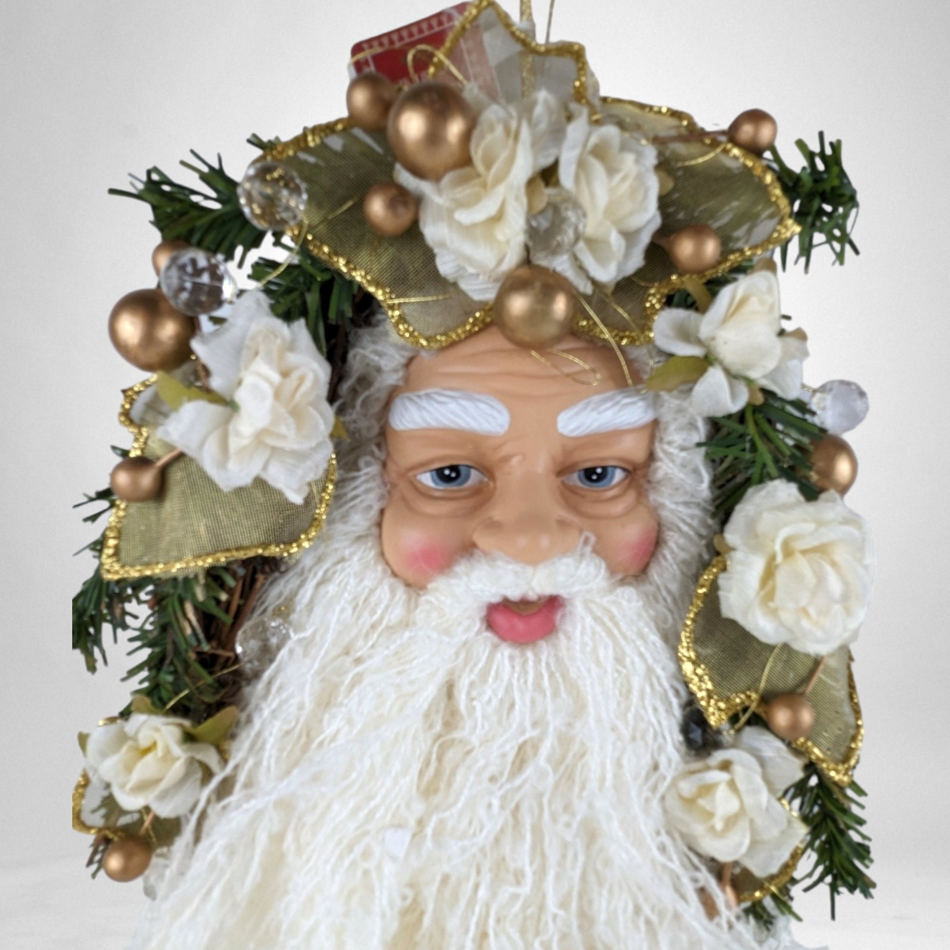 Vintage North Pole Traditions Woodland Santa Wall Hanging: Festive Décor Delight