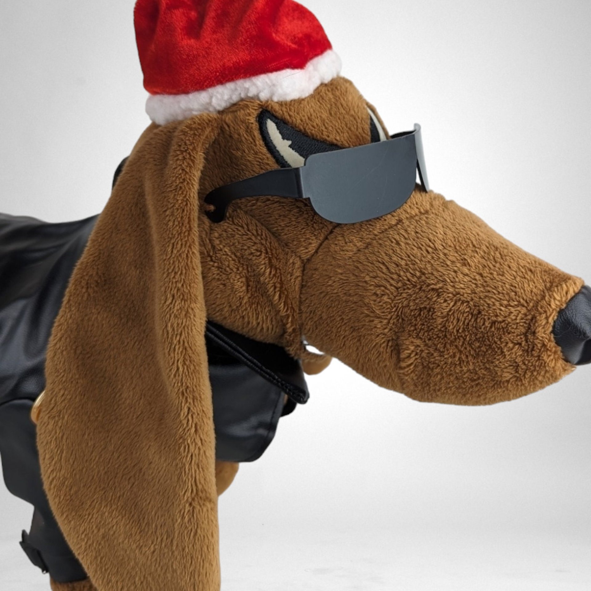 Vintage Dachshund Animated 'Low Rider' Christmas Dog: Quirky Holiday Charm