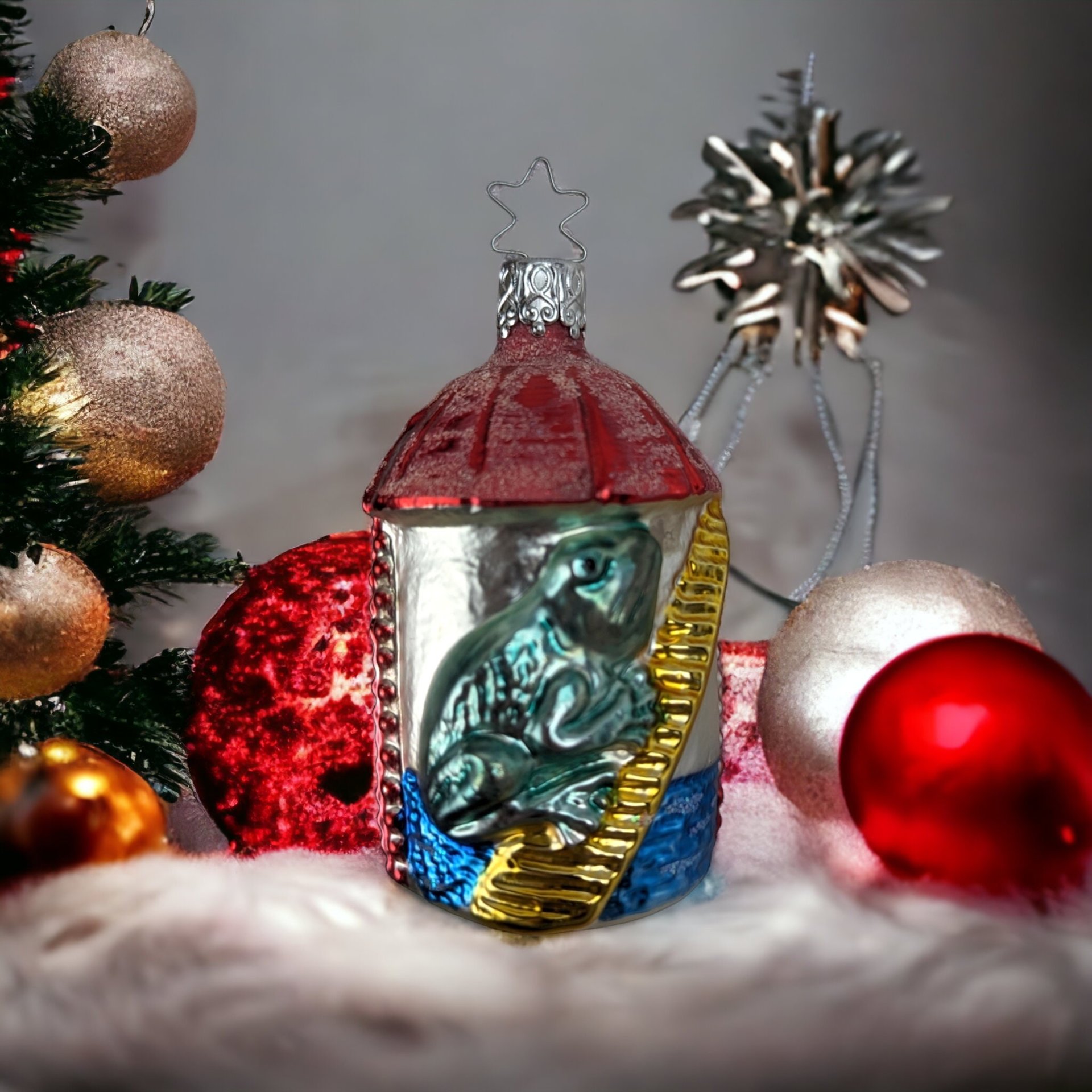 Vintage Whimsy: Blown Glass Frog Ornament for Timeless Holiday Delight