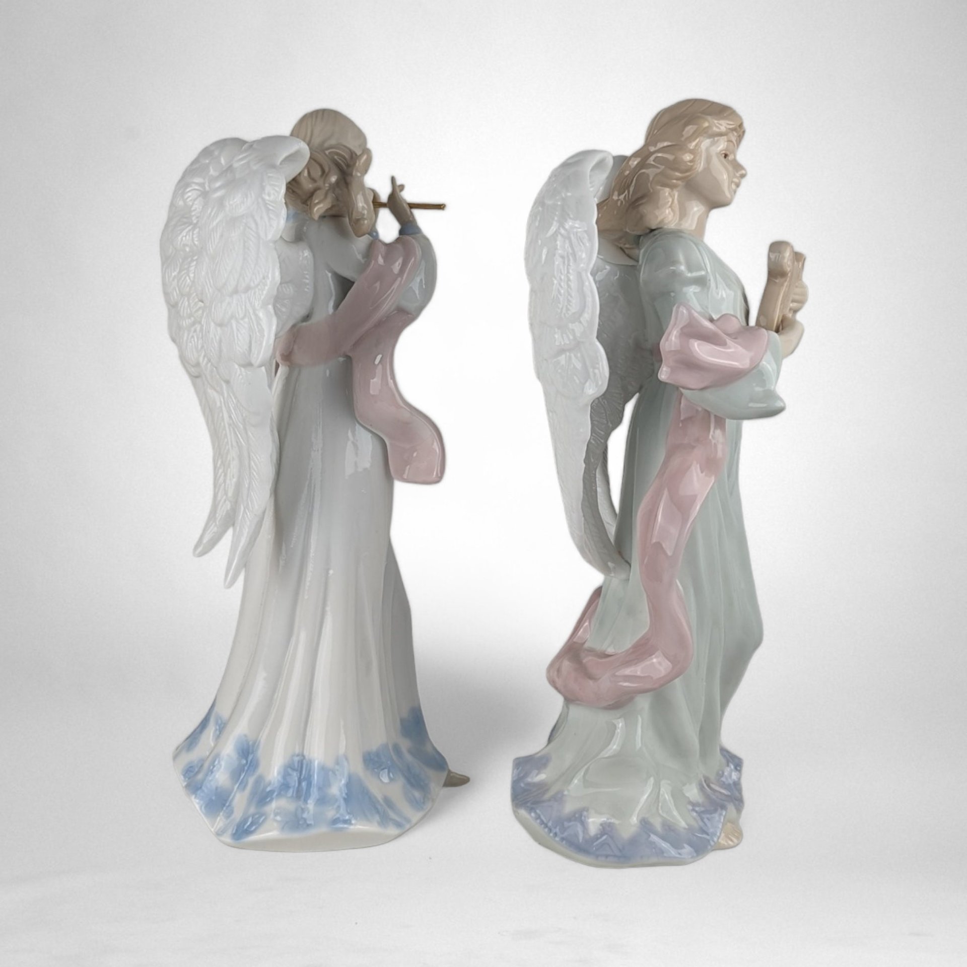 Vintage 2000 Grandeur Noel Porcelain 10" Instrument Angel Pair - Heavenly Holiday Harmony!