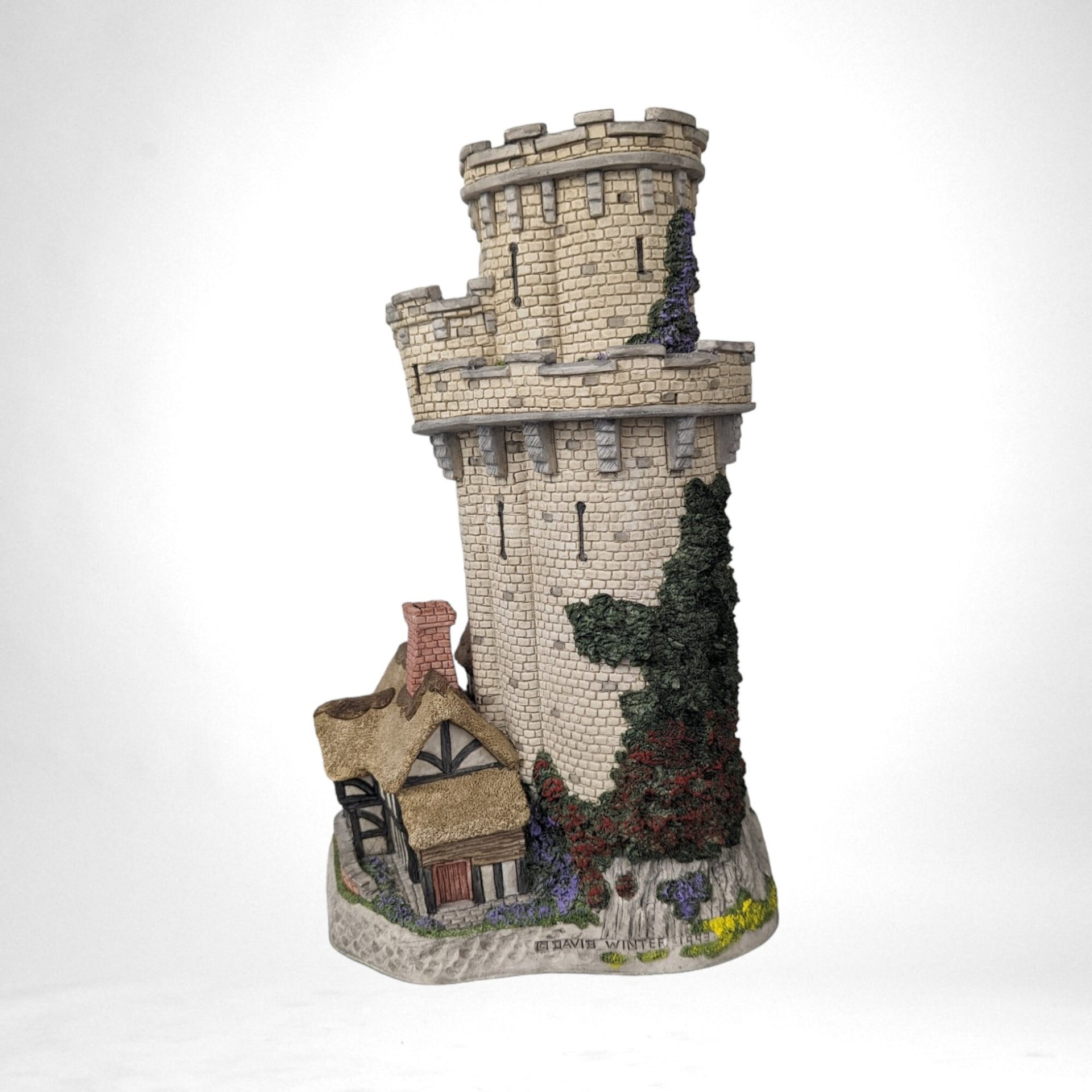 David Winter Castle Cottage of Warwick, 1993, Charming English Village