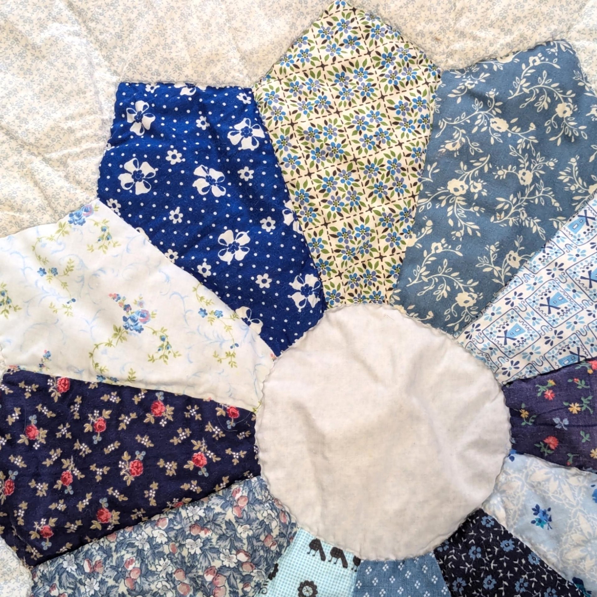 Vintage Handmade Quilted Table Topper | 28" Round | Home Decor | Cottagecore | Farmhouse Style