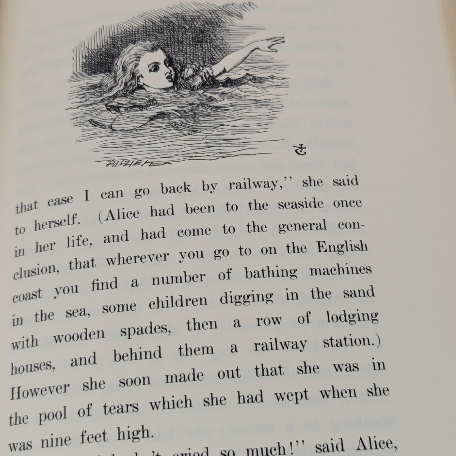 1982 Alice's Adventures in Wonderland by Lewis Carroll, Illustrated by John Tenniel, Hardcover with Gold Edges