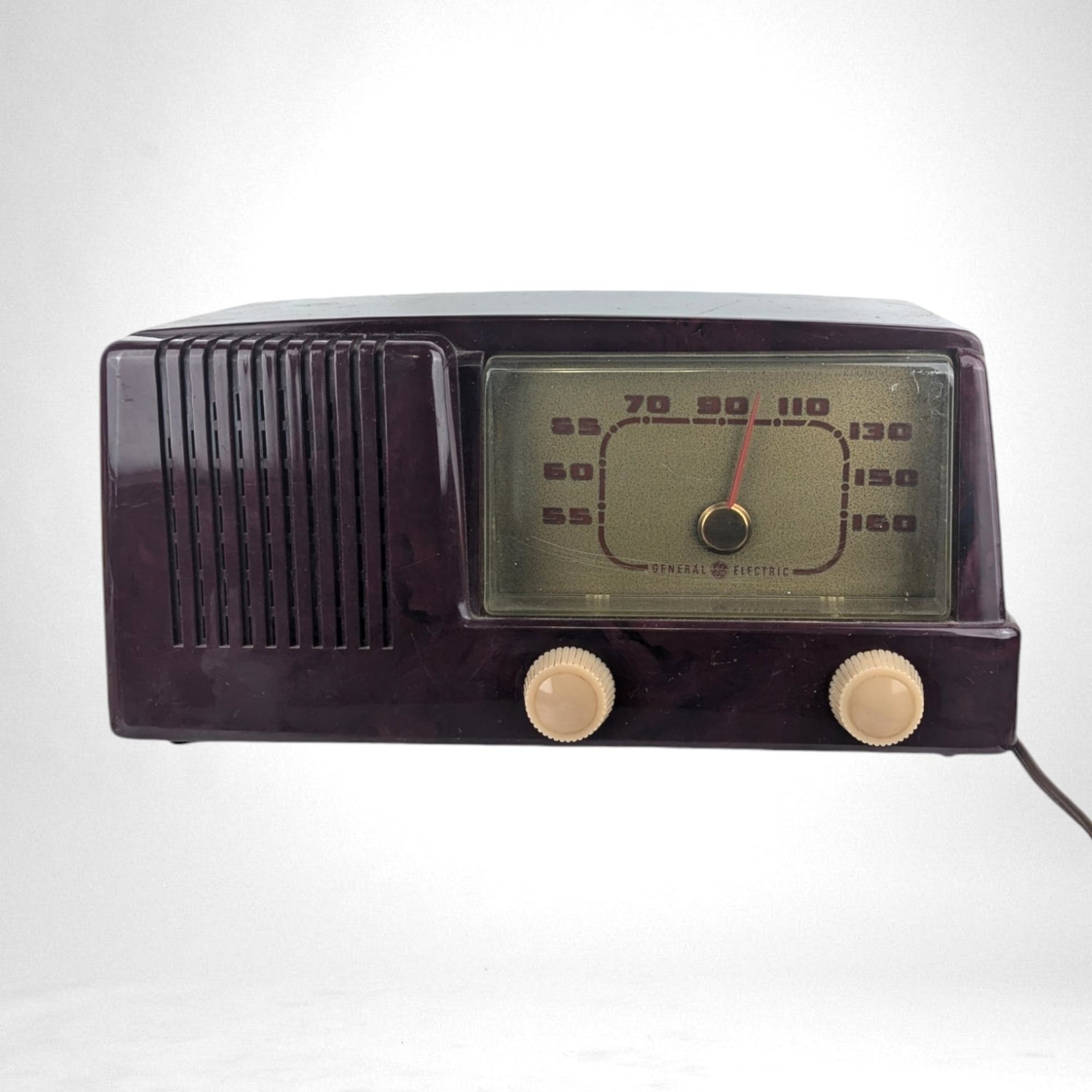 Vintage General Electric Model 400 Tube Radio, Art Deco Radio,  1940s Radio,  Collectible Radio, Burgundy Bakelite Radio