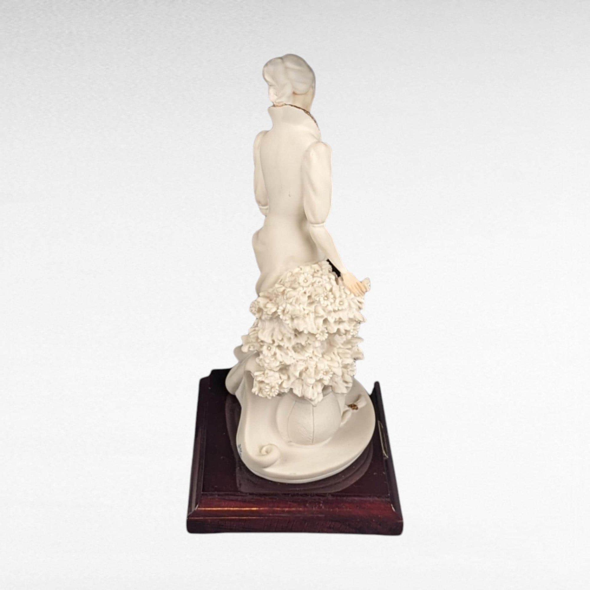 Giuseppe Armani "Maternity with Flowers" Figurine | Capodimonte Porcelain | Vintage Italian Art | 1980s