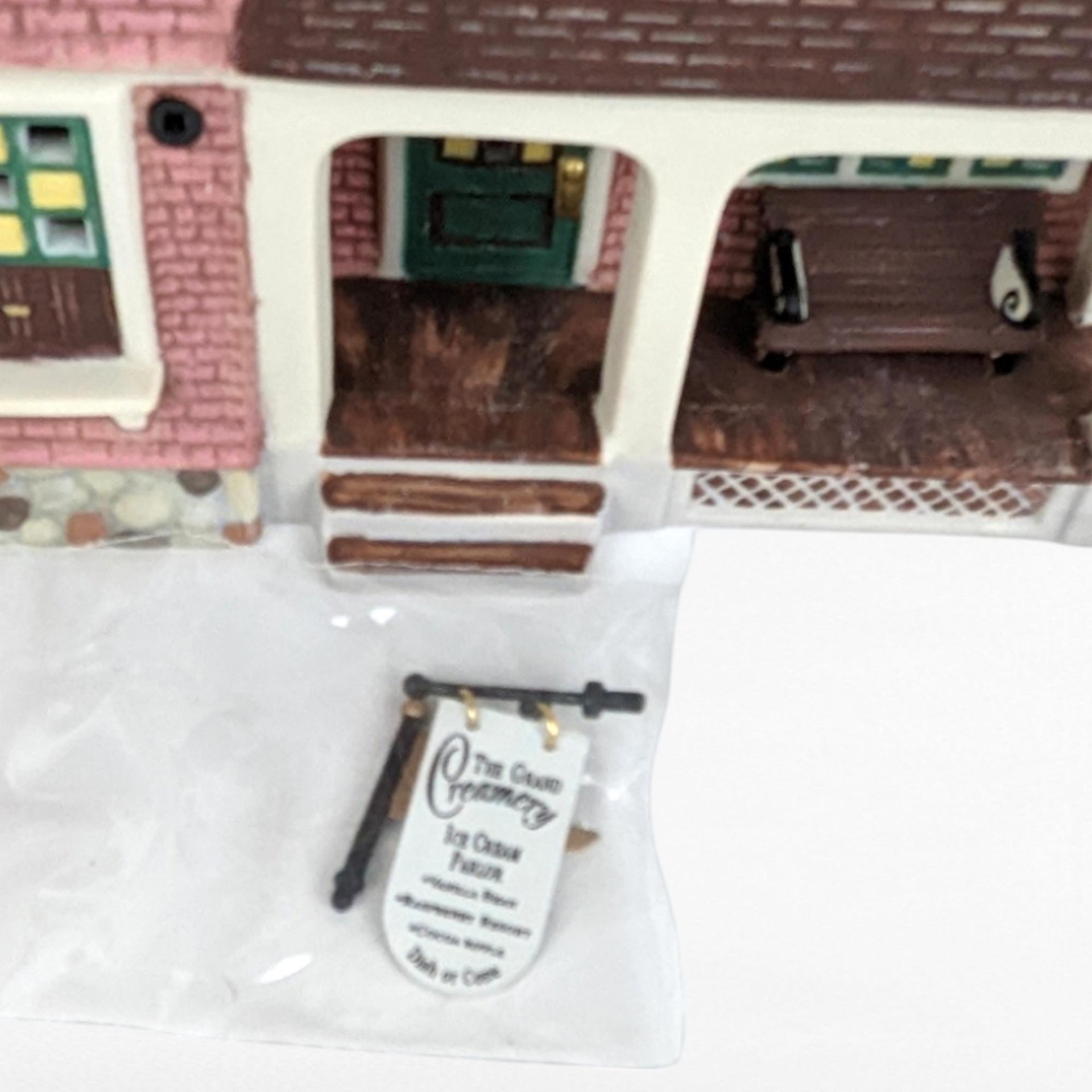 1998 Dept 56 Seasons Bay "The Grand Creamery" | Lighted House | Porcelain Building