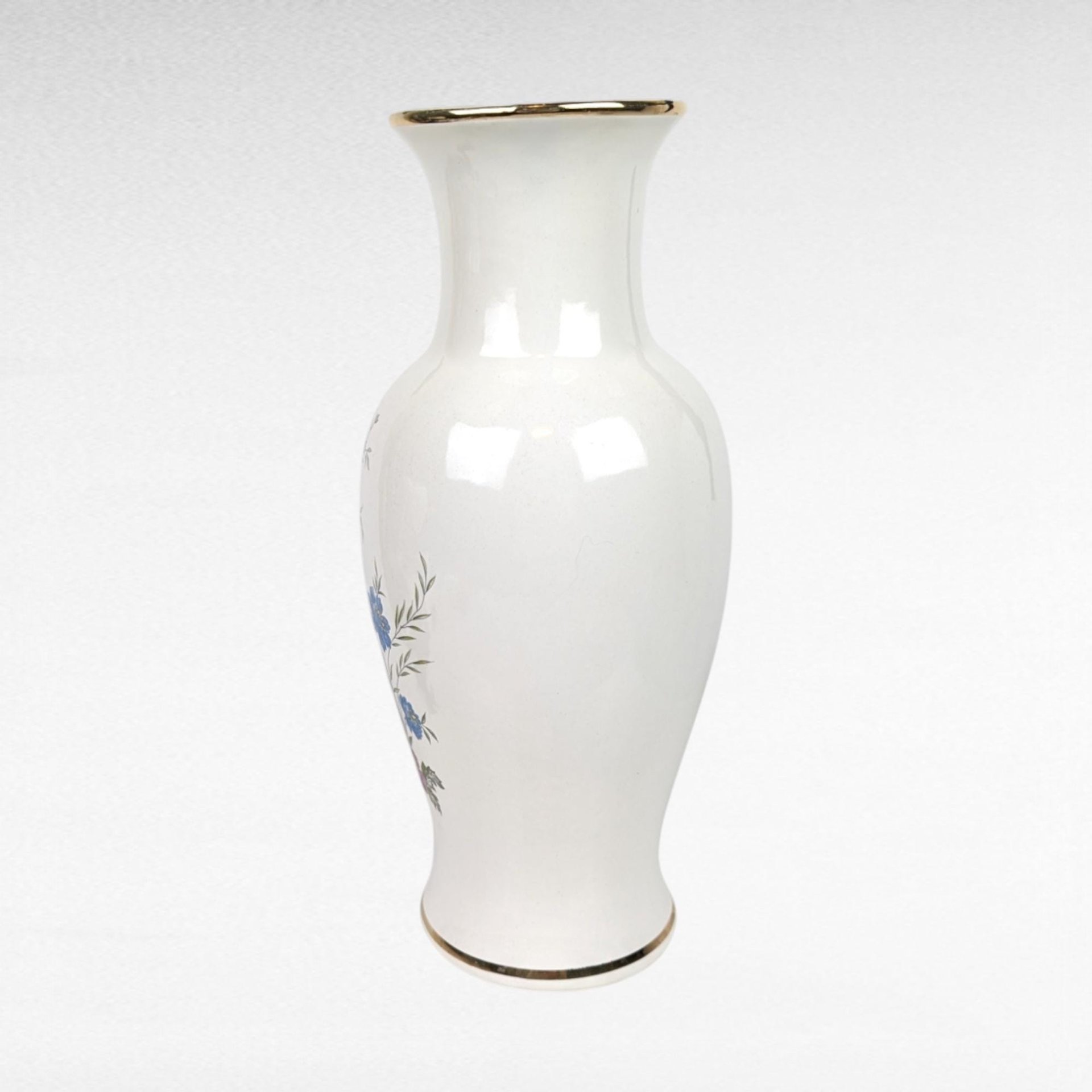 Vintage Royal Haeger Vase | White with Gold Trim and Floral Design | 10 Inches Tall | Mid-Century Modern Home Decor