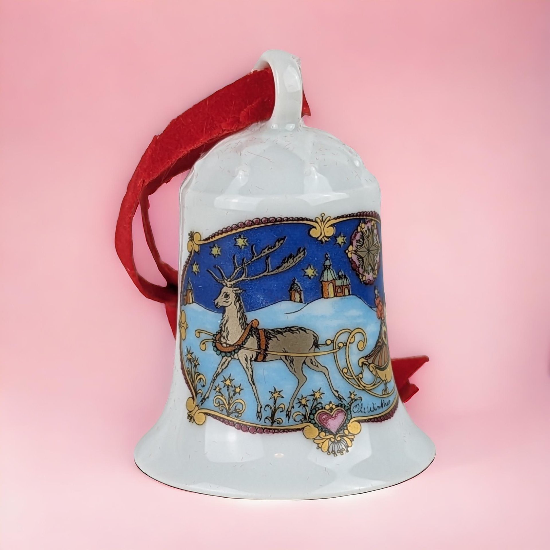 Vintage 1978 Hutschenreuther Annual Christmas Bell - Christmas in Lapland -  Porcelain Bell Ornament