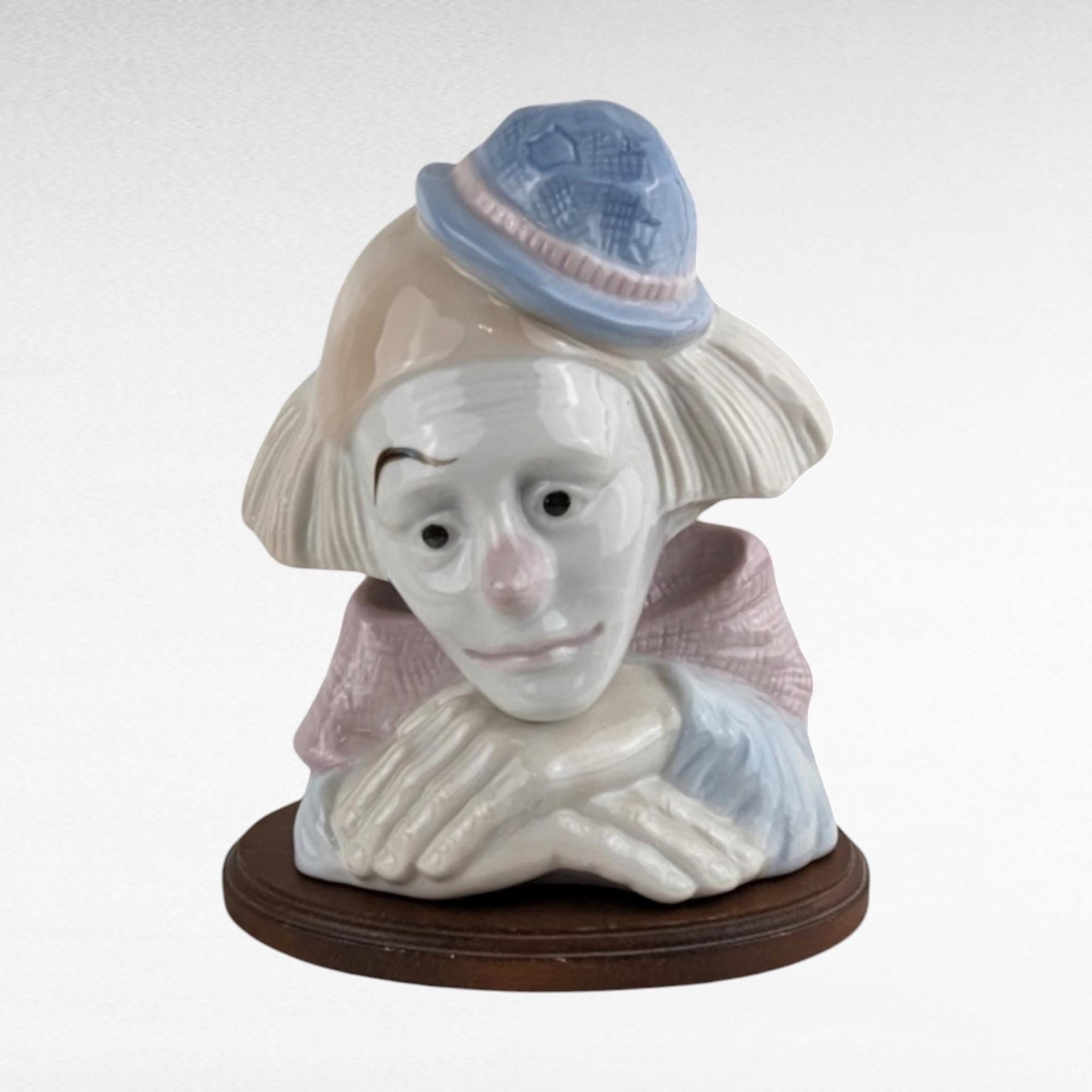 Vintage Sad Clown Figurine, Porcelain Clown Bust, Melancholy Clown Decor, Collectible Clown Statue, Unique Gift for Clown Enthusiasts