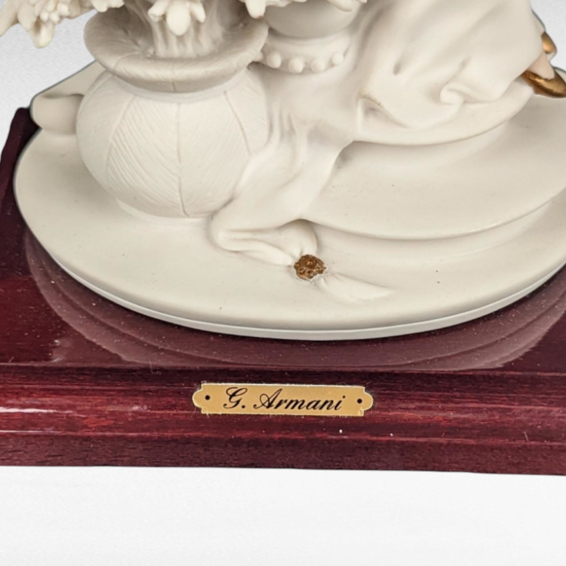 Giuseppe Armani "Maternity with Flowers" Figurine | Capodimonte Porcelain | Vintage Italian Art | 1980s