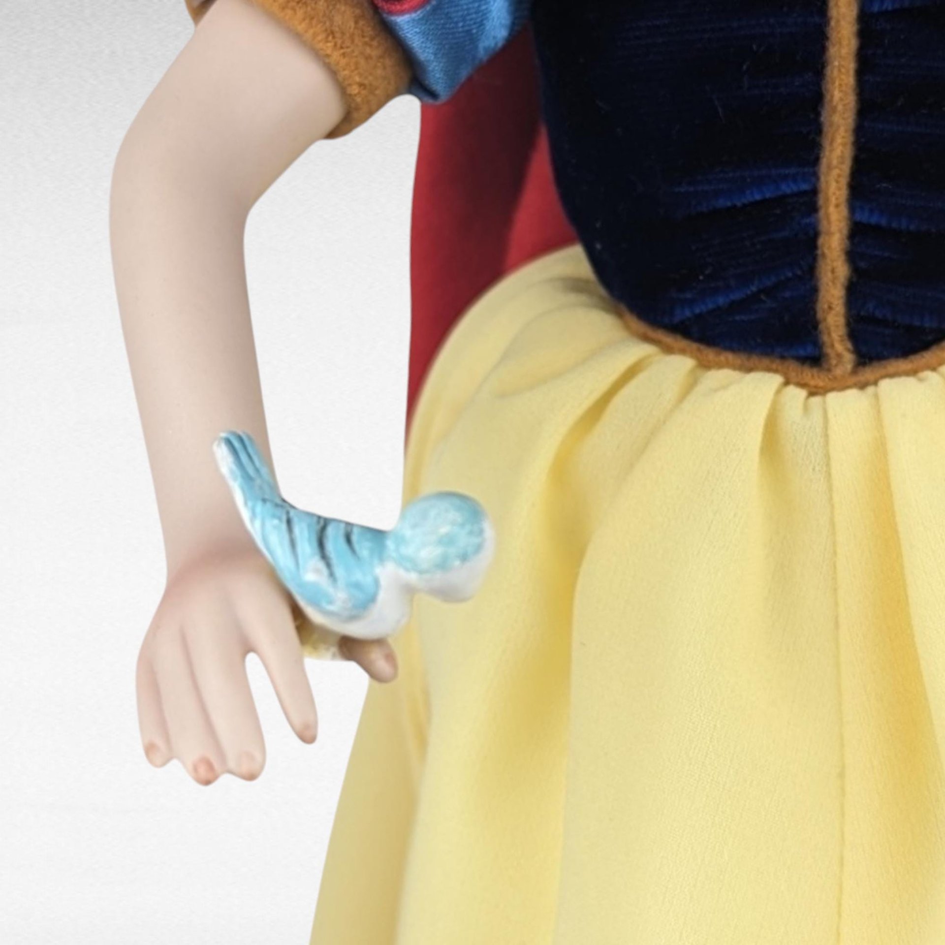 Vintage Franklin Mint Ashton Drake Snow White Porcelain Doll | Disney Collectible | 13" Doll with Stand