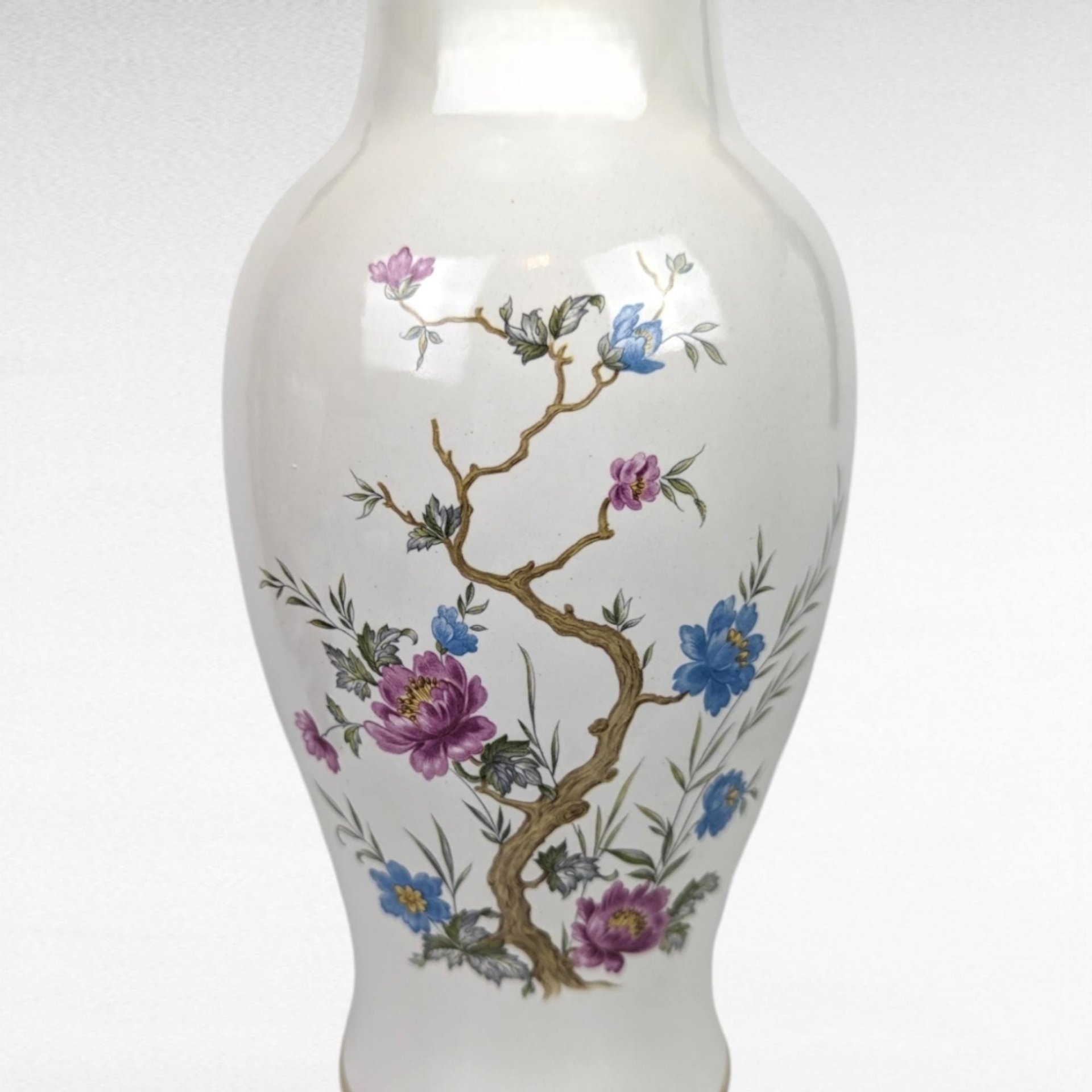 Vintage Royal Haeger Vase | White with Gold Trim and Floral Design | 10 Inches Tall | Mid-Century Modern Home Decor