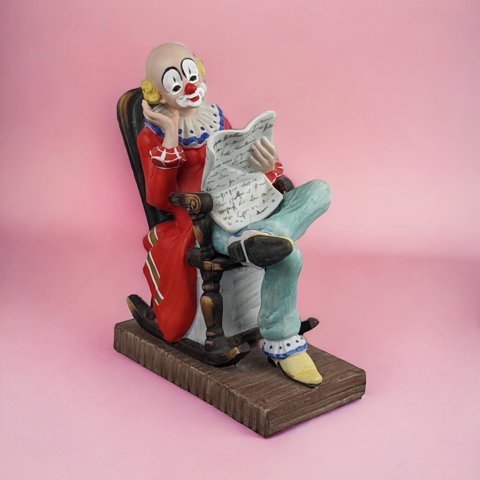 Vintage Toscany Clown Figurine | Porcelain Clown Reading Newspaper | Collectible Clown | Whimsical Decor | 8.75 Inches