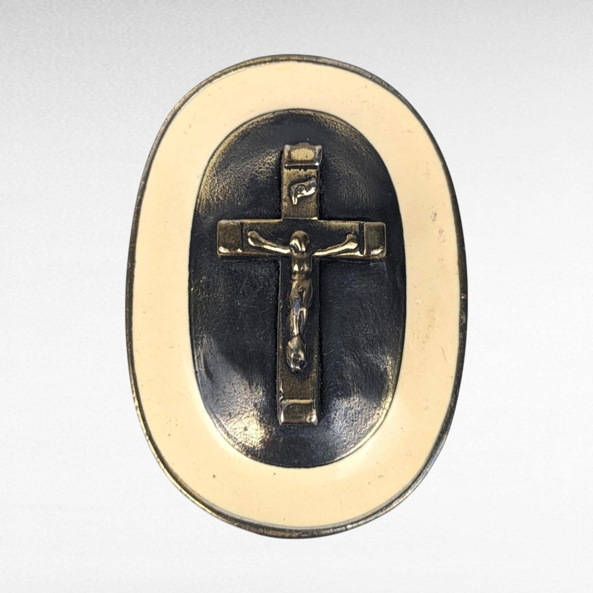 Vintage 1976 Oval Metal Belt Buckle with Cross | Religious Belt Buckle | Christian Gift | Collectible Buckle