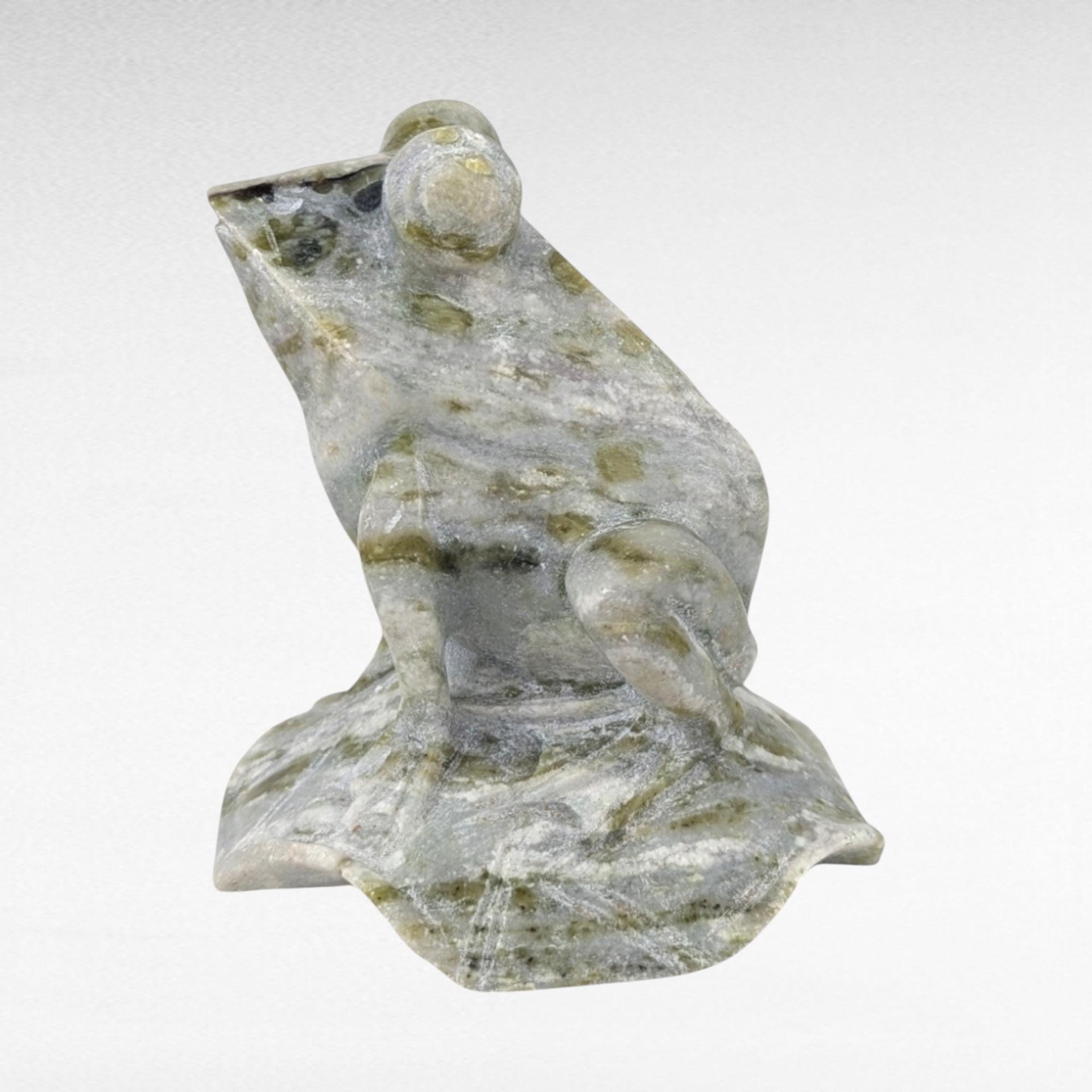 Vintage Chinese Hand-Carved Jade Frog Figurine | Green and White Jade | Collectible Stone Animal | Feng Shui Decor