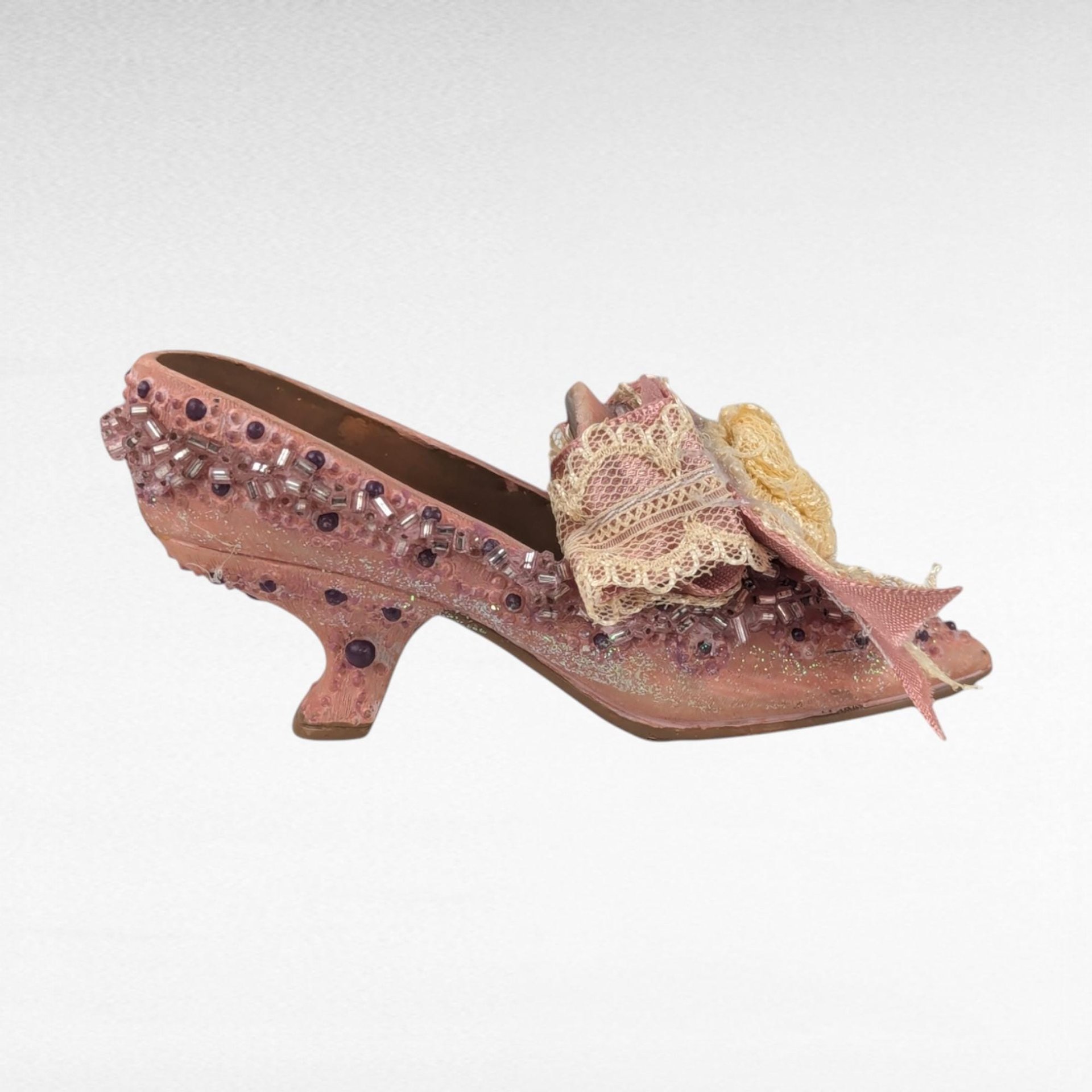 Set of 4 Vintage Resin Shoe Ornaments, High Heel Shoes, Fashion Ornaments, Christmas Decorations, Gift for Shoe Lover