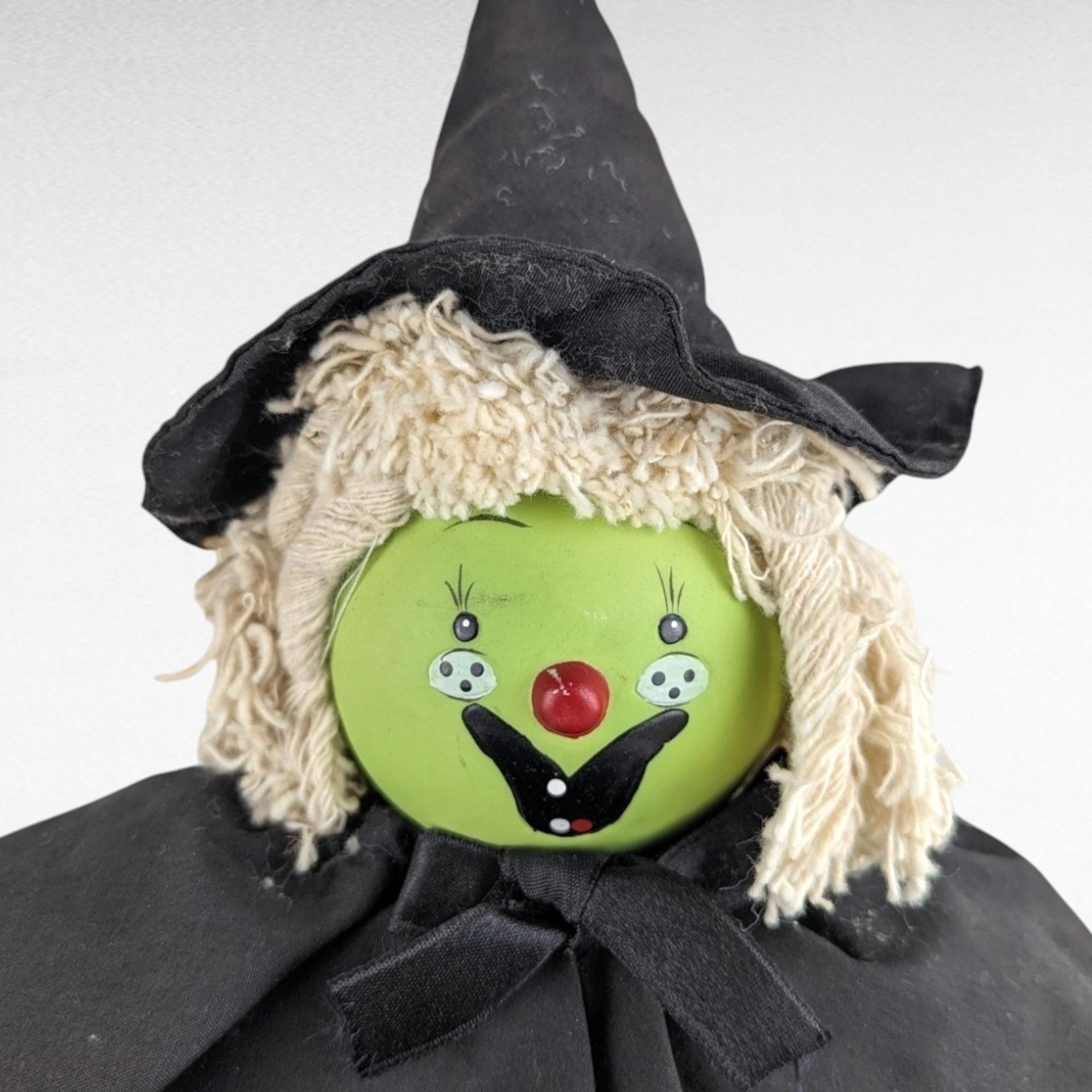 Vintage Halloween Witch Doll Pair - Rope Hair Witch, Judy Hunter Jester Witch - Spooky Decor, Collectible Dolls, Halloween Gift