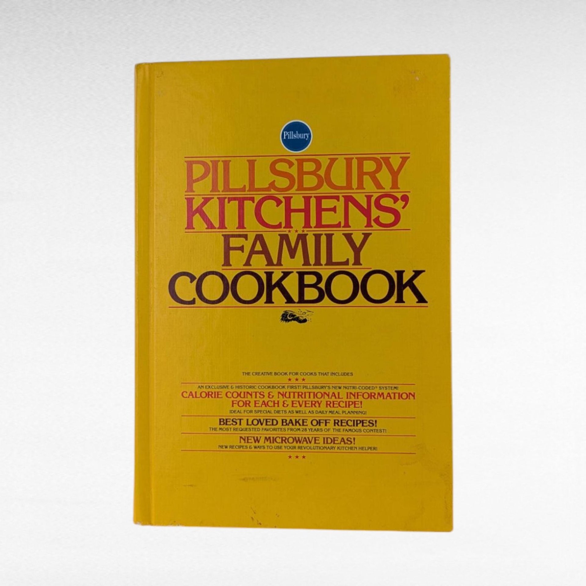 1979 Pillsbury Kitchens' Family Cookbook, Hardcover, 640 Pages, Vintage Recipe Book, Nutritional Information, Bake Off Recipes