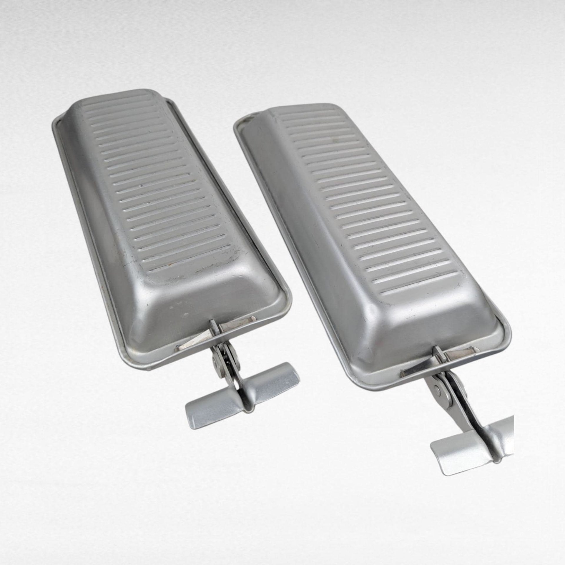 Pair of Aluminum Ice Cube Trays, Vintage Kitchenware, Functional Ice Trays, Classic Refrigerator Accessory, Gift for Home Bar Enthusiasts