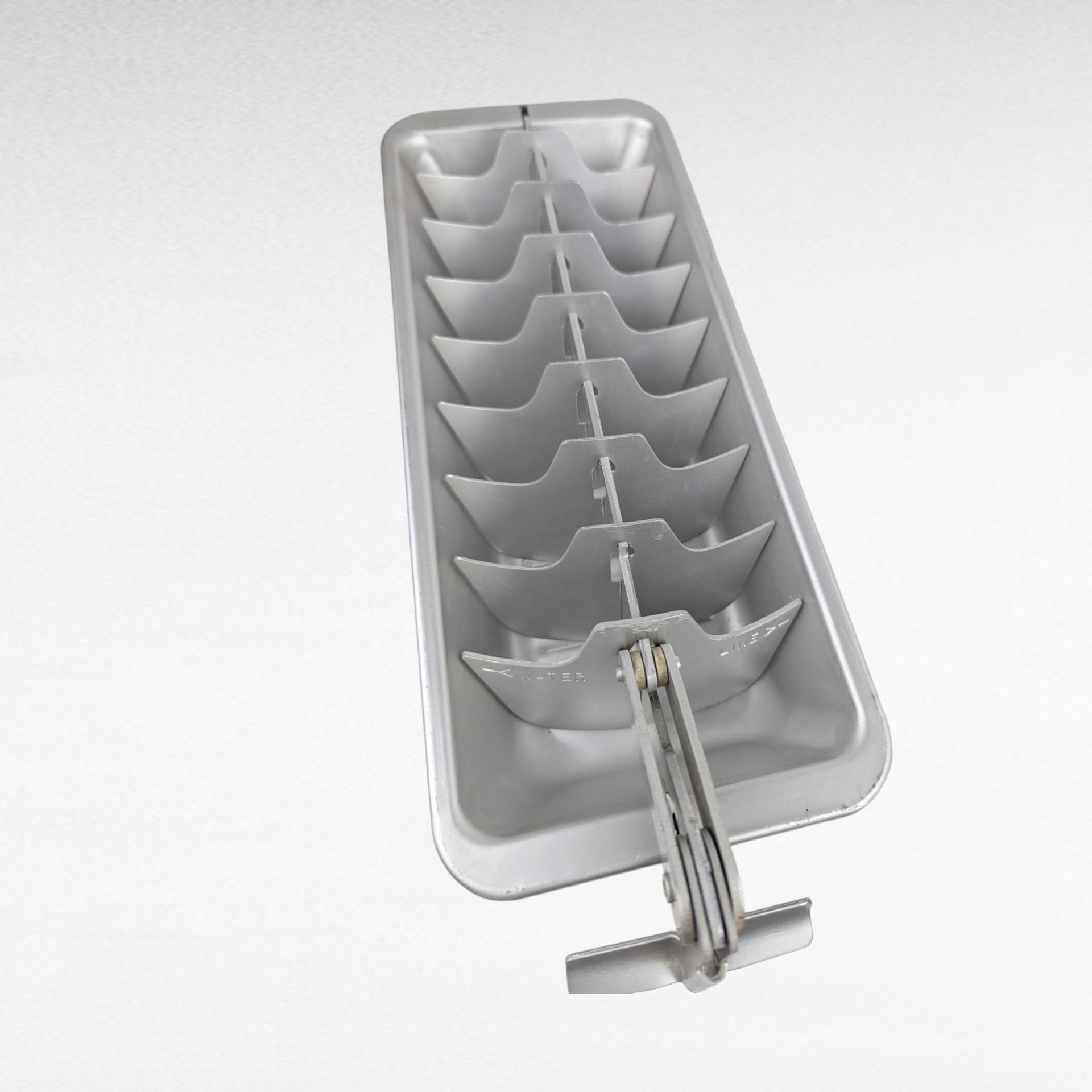 Pair of Aluminum Ice Cube Trays, Vintage Kitchenware, Functional Ice Trays, Classic Refrigerator Accessory, Gift for Home Bar Enthusiasts