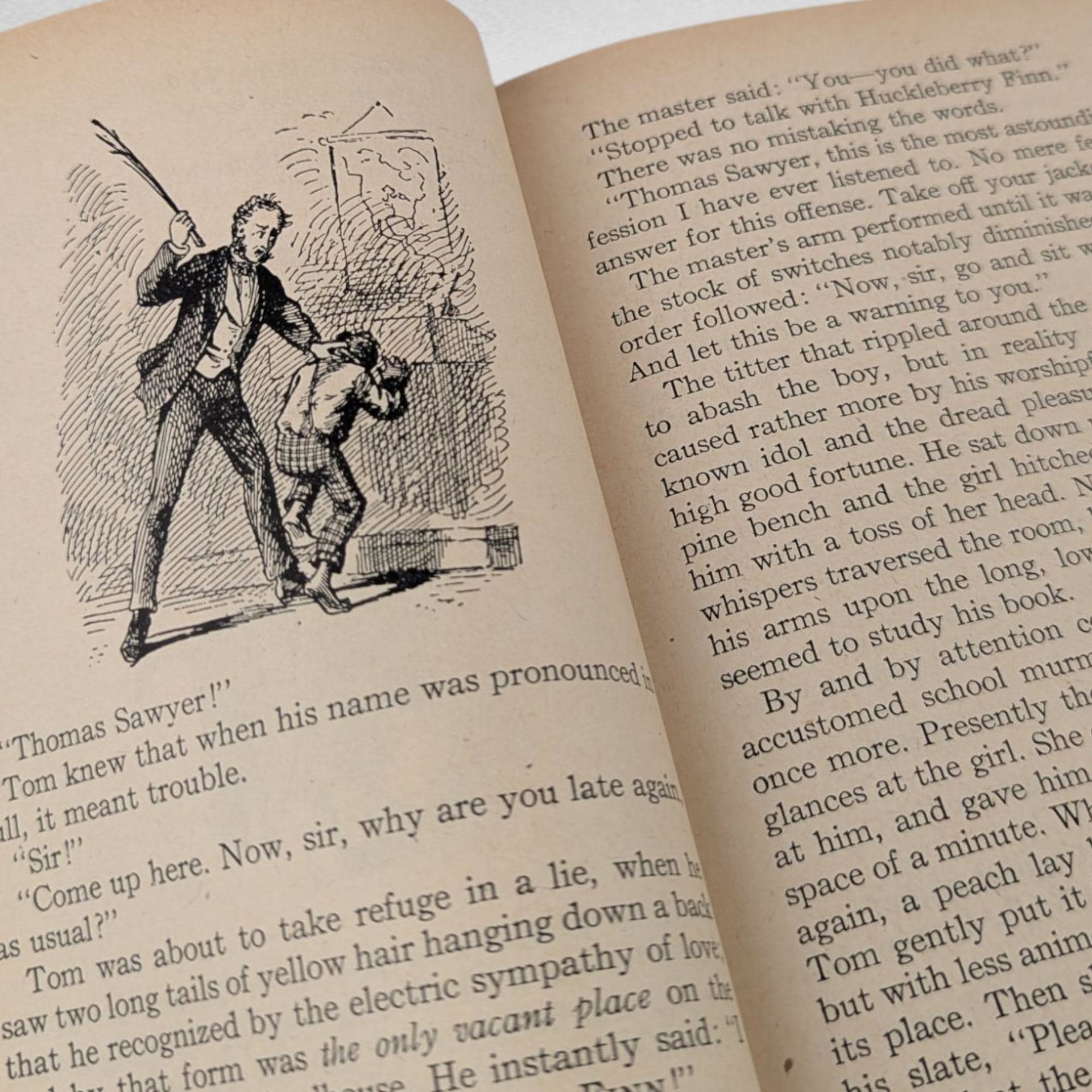 Vintage 1938 Tom Sawyer Book, Samuel Clemens Abridged Edition, Classic Children's Literature, Gift for Book Lovers