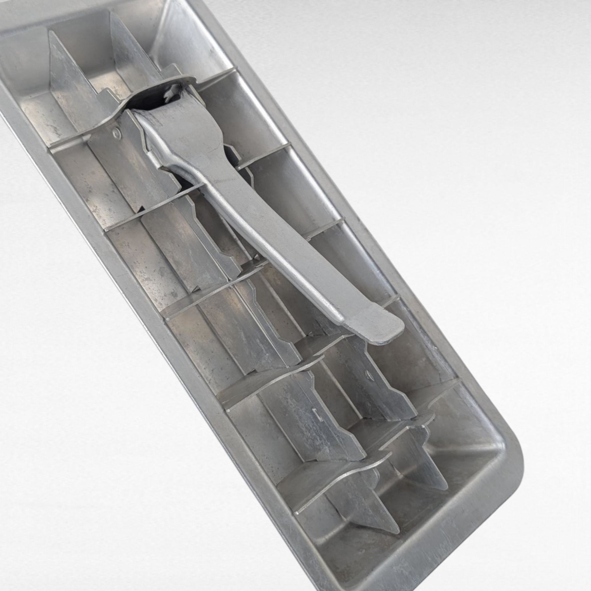 Vintage Metal Ice Cube Tray with Lever, Kitchen Barware, Farmhouse Ice Maker