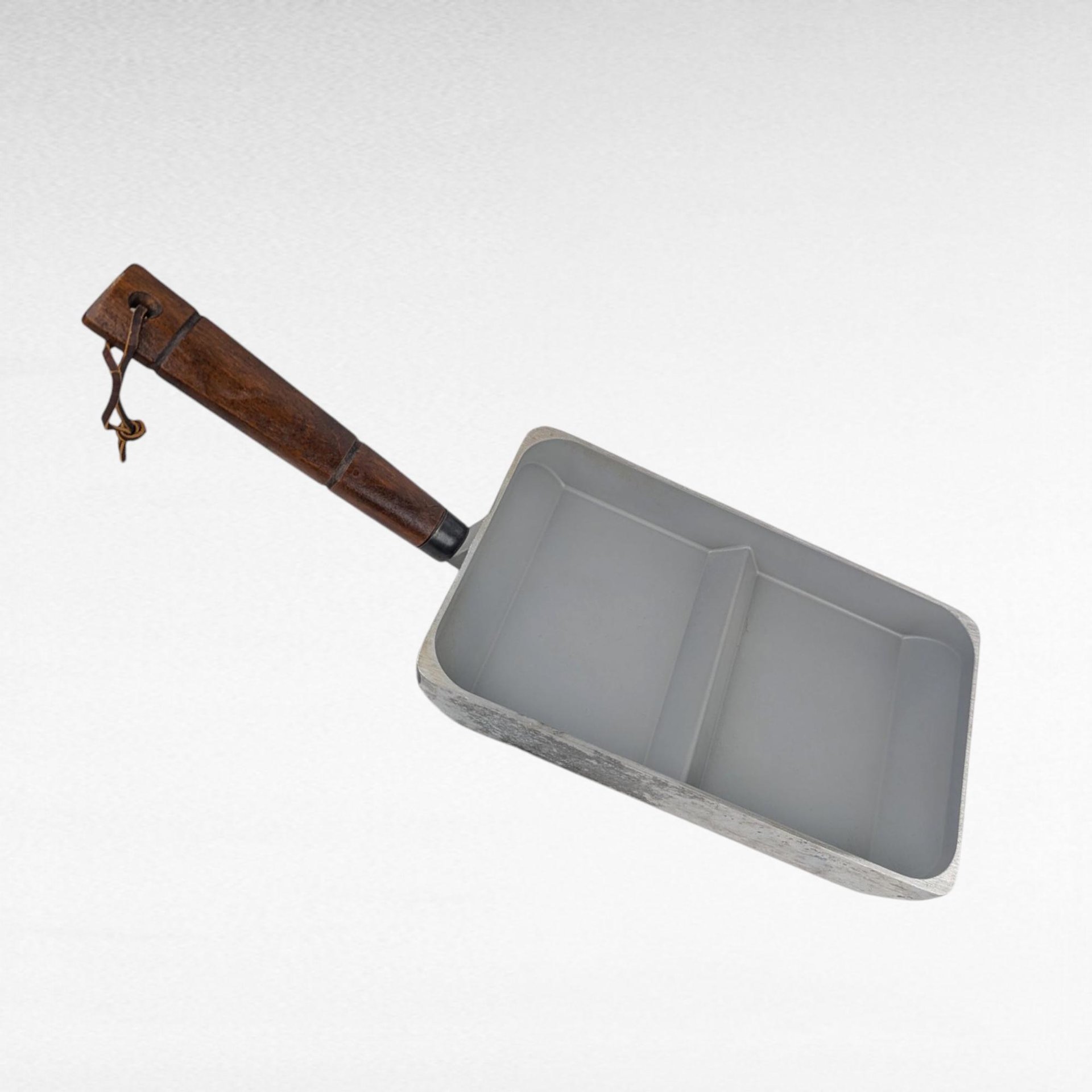 Vintage Nordic Ware Mr. Omelet Pan, Divided Double Egg Cooker