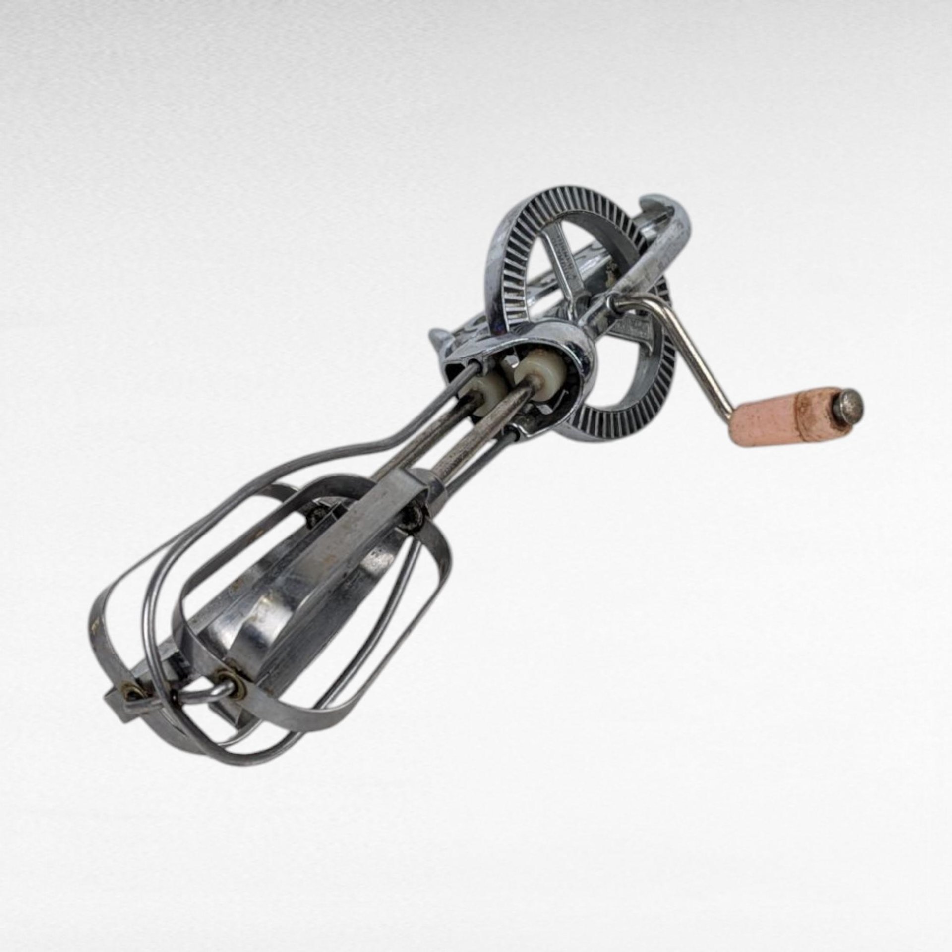 Vintage Turner and Seymour Hand Crank Egg Beater, Kitchen Utensil, Farmhouse Decor, Baking Tool, Gift for Bakers