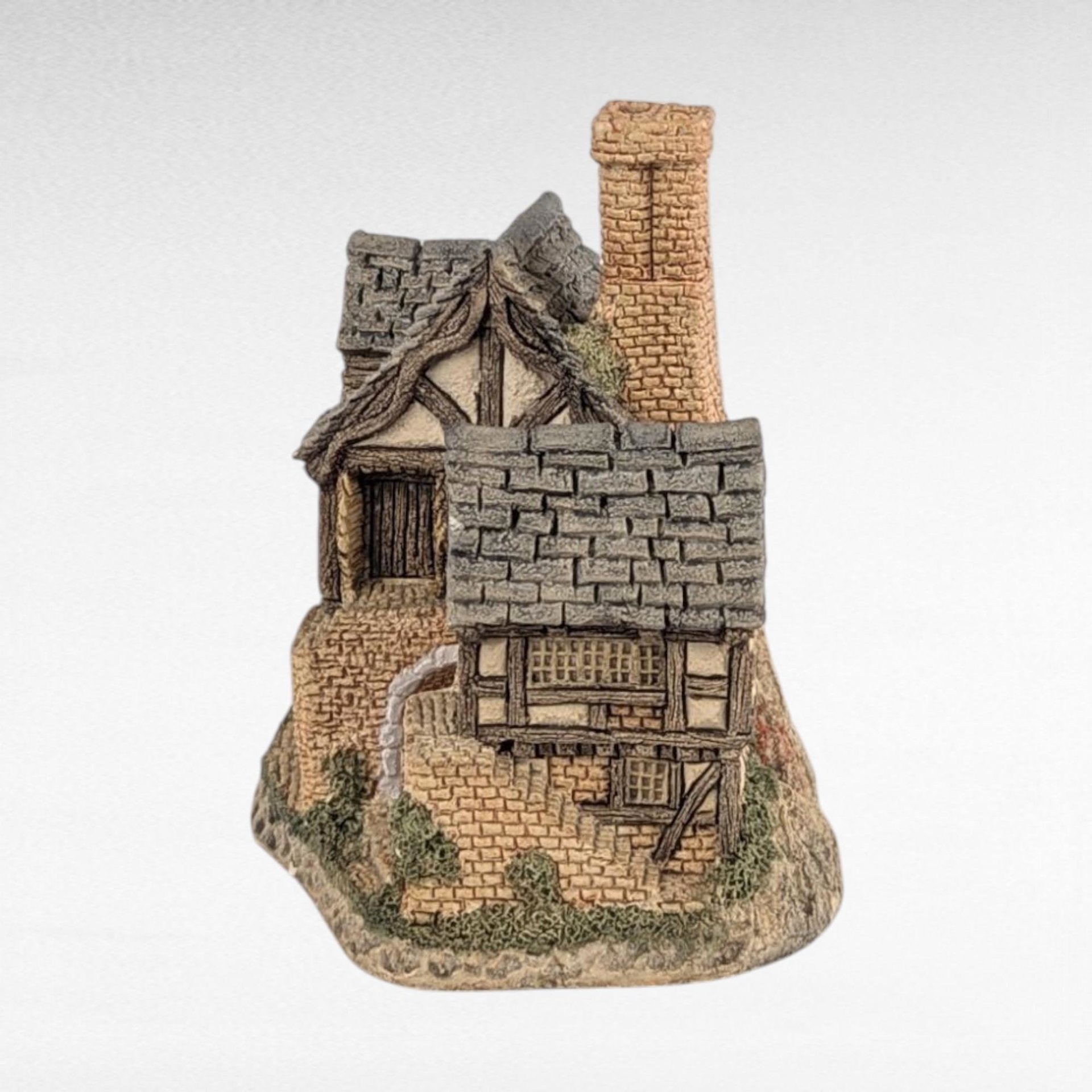 1983 David Winter "The Bakehouse" Village Figure - Miniature Tudor Style Cottage Collectible - English Country Decor, No Box