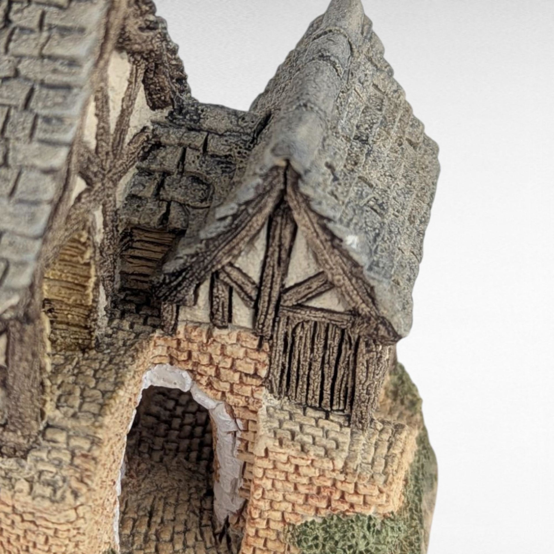 1983 David Winter "The Bakehouse" Village Figure - Miniature Tudor Style Cottage Collectible - English Country Decor, No Box
