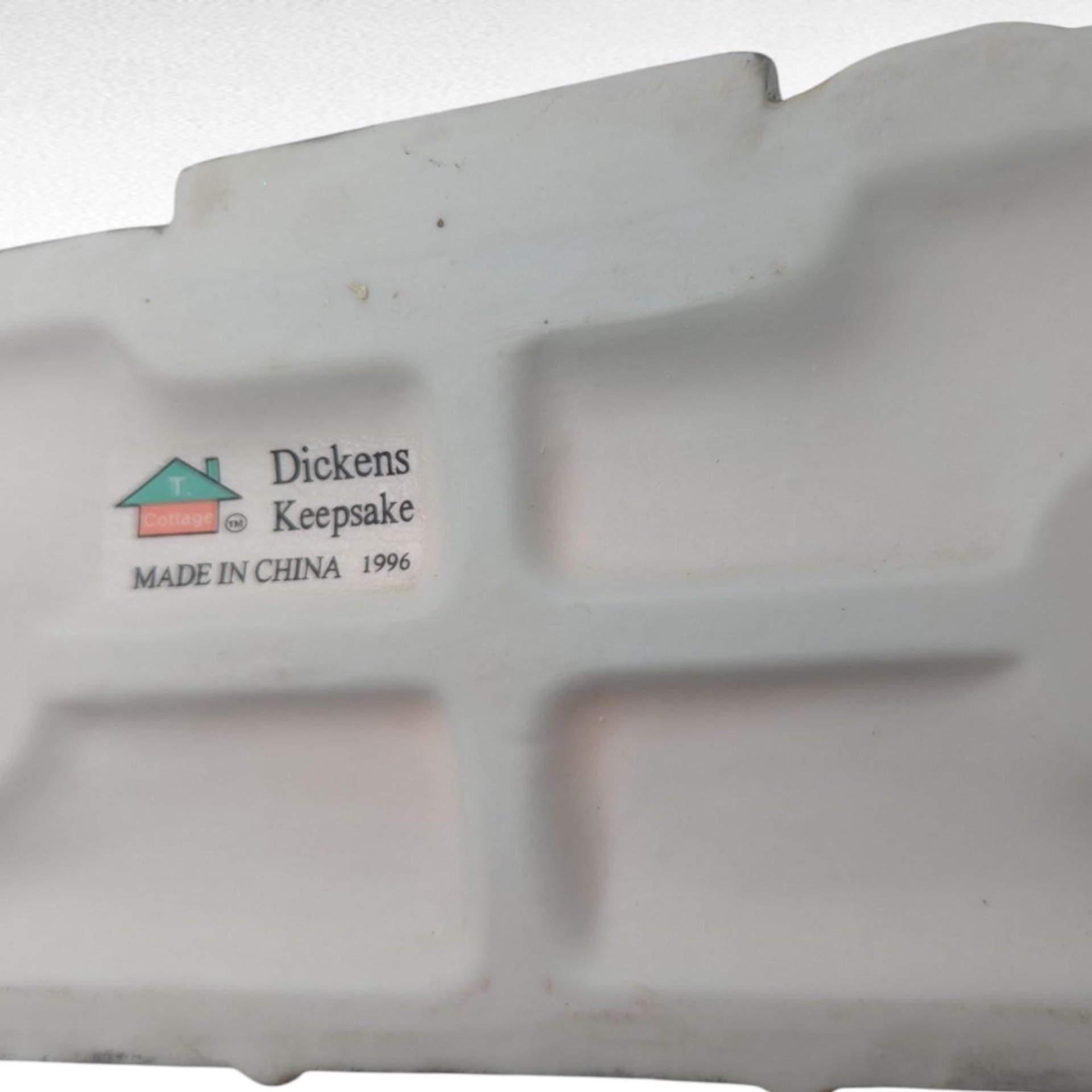 Vintage 1996 Dicken's Keepsake Museum Lighted Christmas Village House, Ceramic Holiday Building, Collectible Winter Display