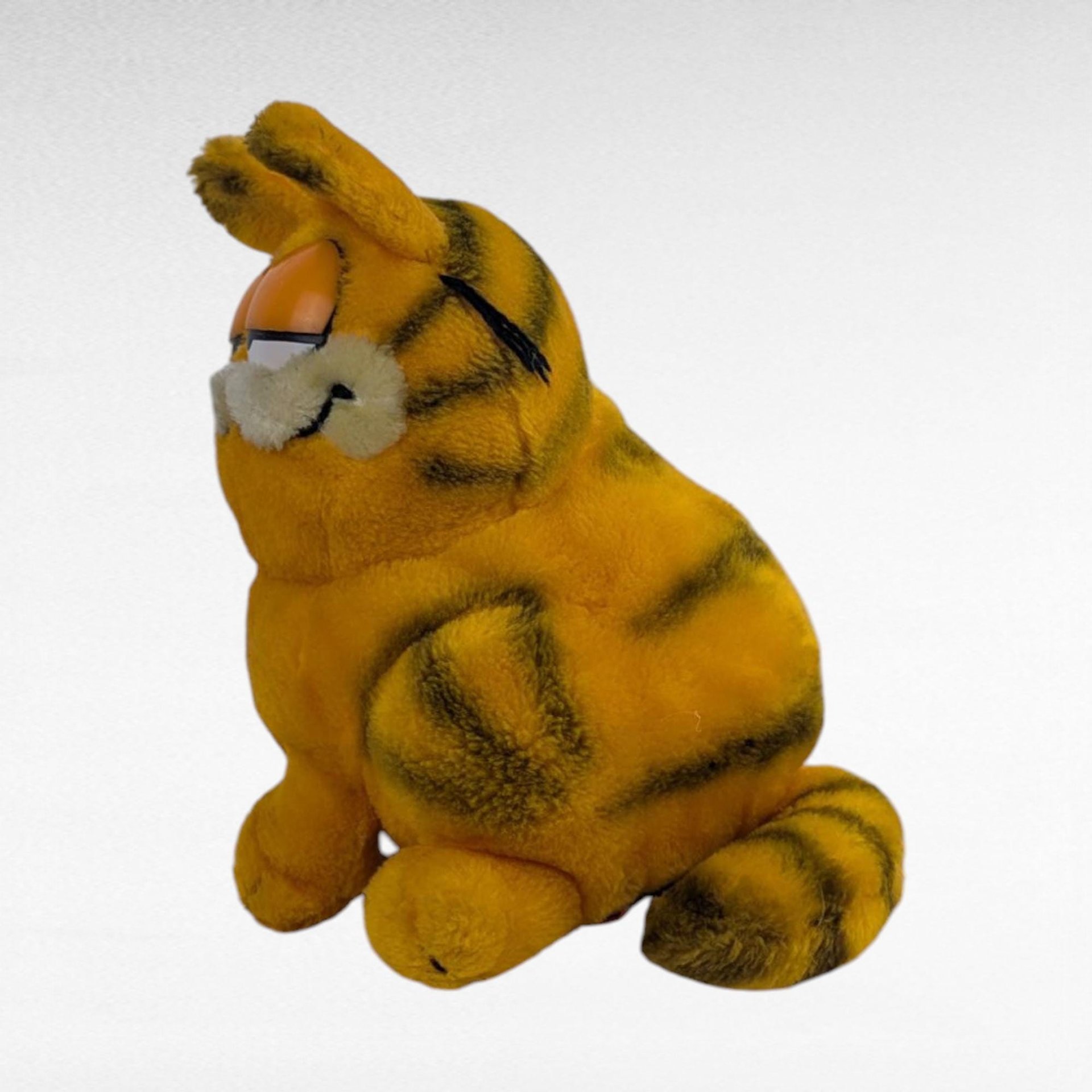 1981 Dakin Sitting Garfield Plush, Vintage Cartoon Cat Stuffed Animal, United Feature Syndicate Toy, Nostalgic Gift