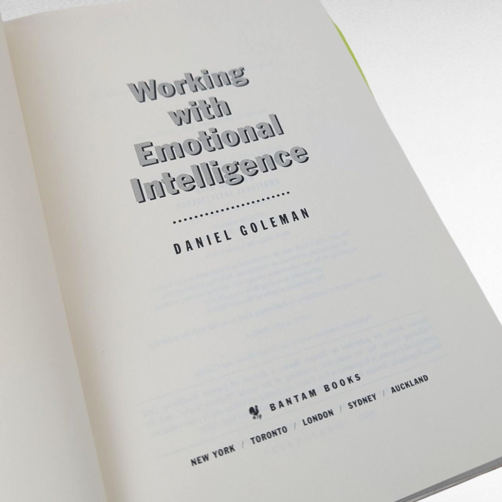 1998 Emotional Intelligence Book, Daniel Goleman, Hardcover, Business Psychology, Leadership Skills, Career Development Gift