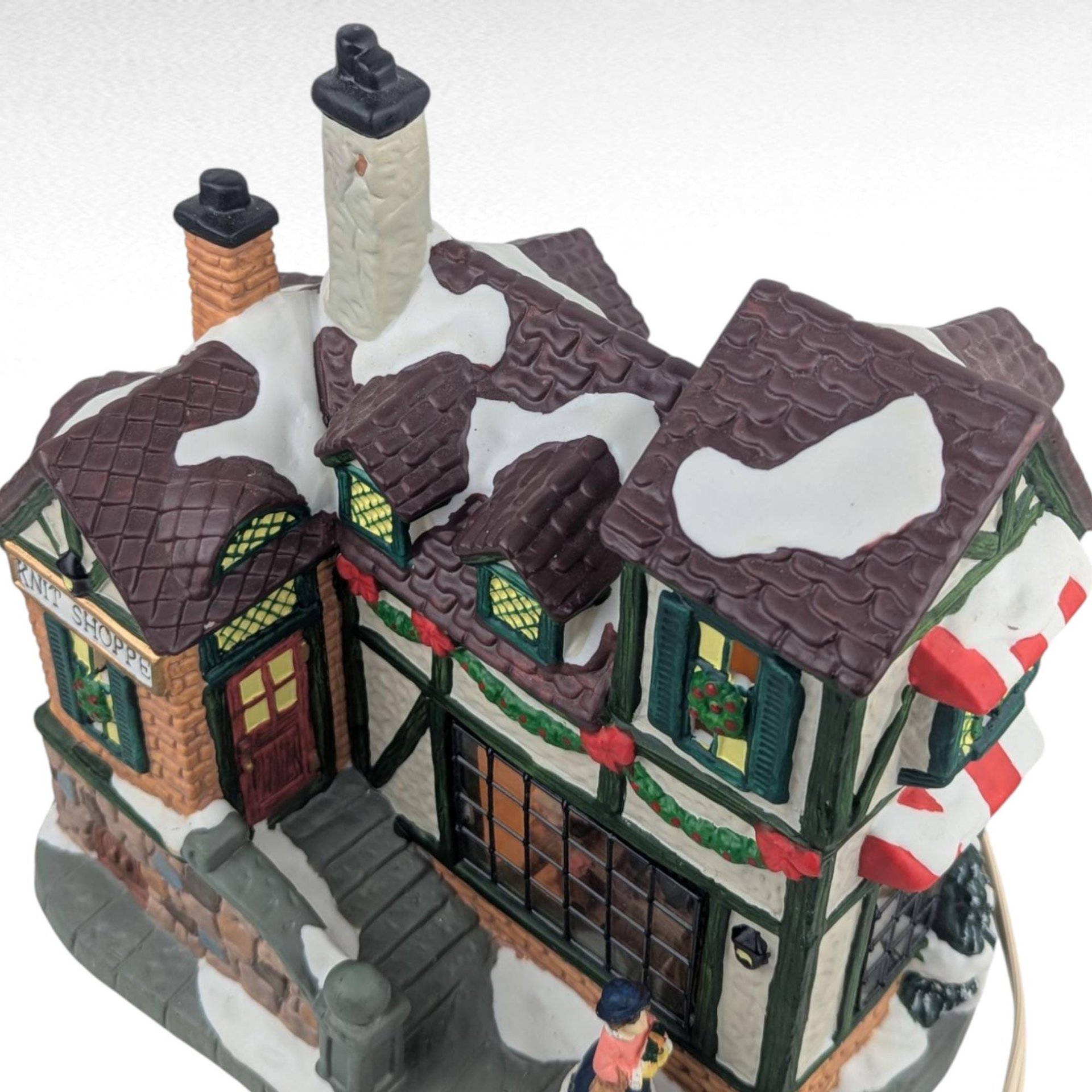 1999 Santa's Workshop Ball & Skein Knit Shoppe, Lighted Ceramic Christmas Village House, Holiday Decor