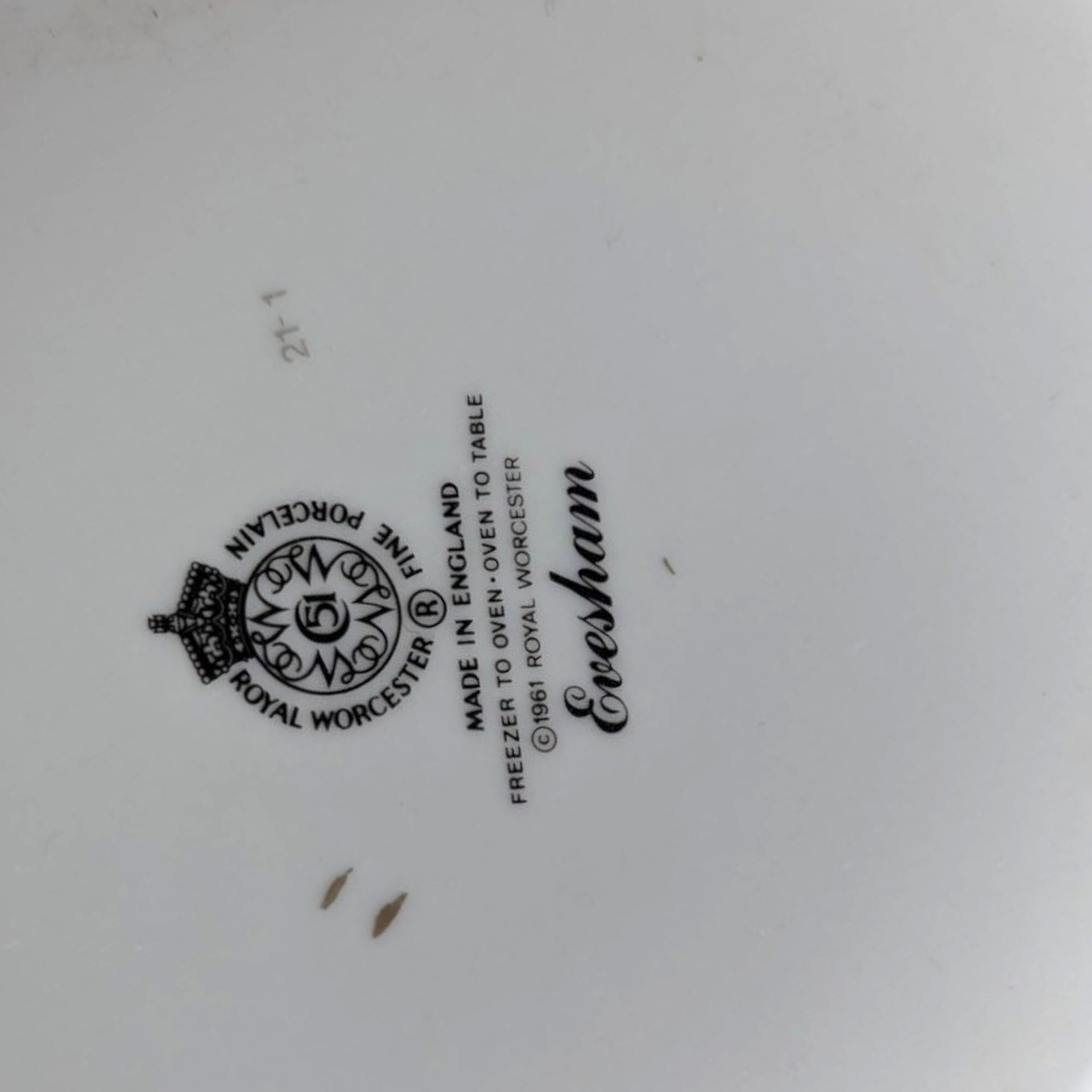 Vintage 1961 Royal Worcester Evesham Gold Large Salad Bowl, 10.25 Inch English Porcelain Serving Bowl, Fruit Pattern China